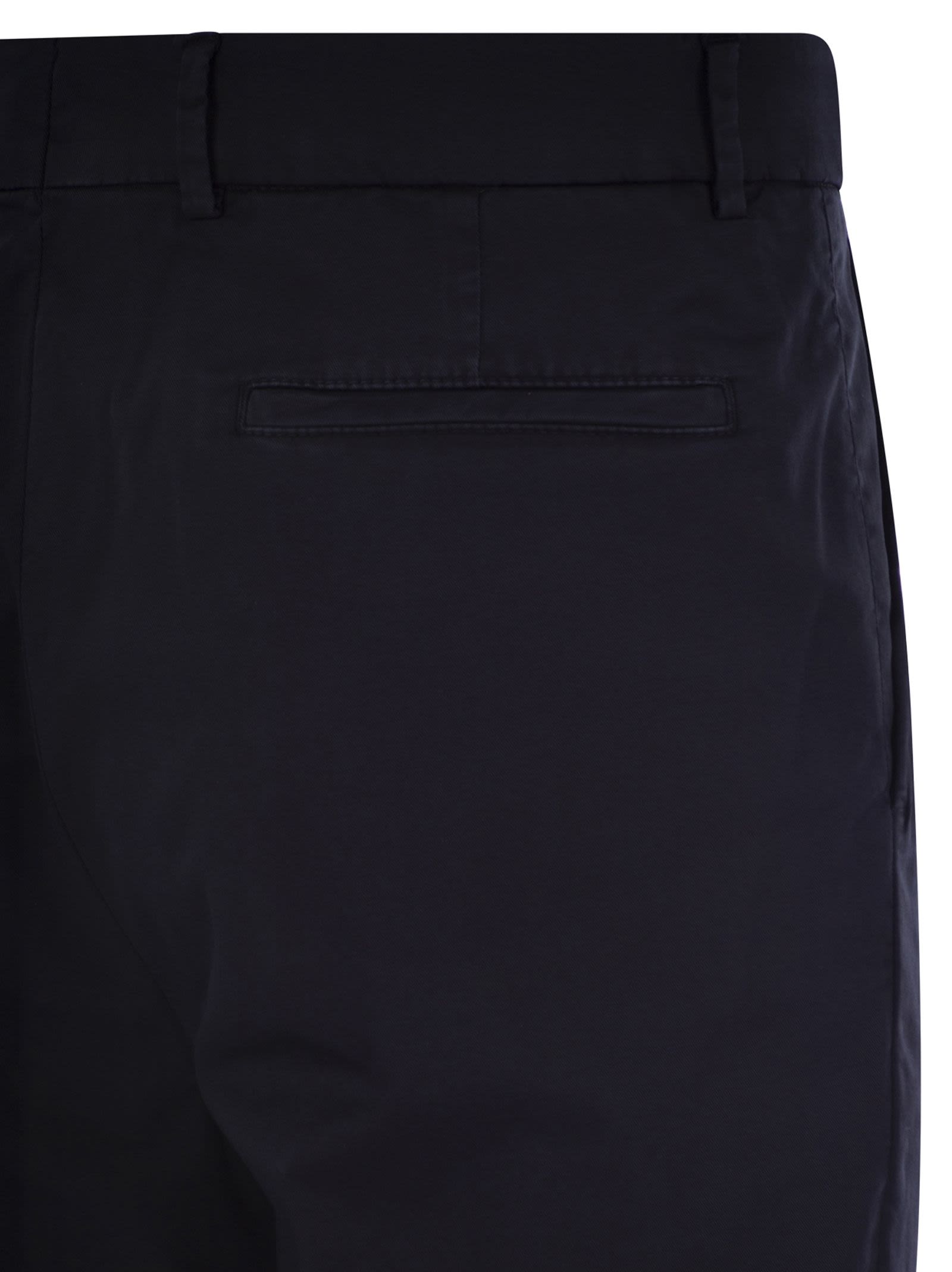 Brunello Cucinelli Men Garment-Dyed Leisure Fit Trousers In American Pima Comfort Cotton With Pleats BRUNELLO CUCINELLI