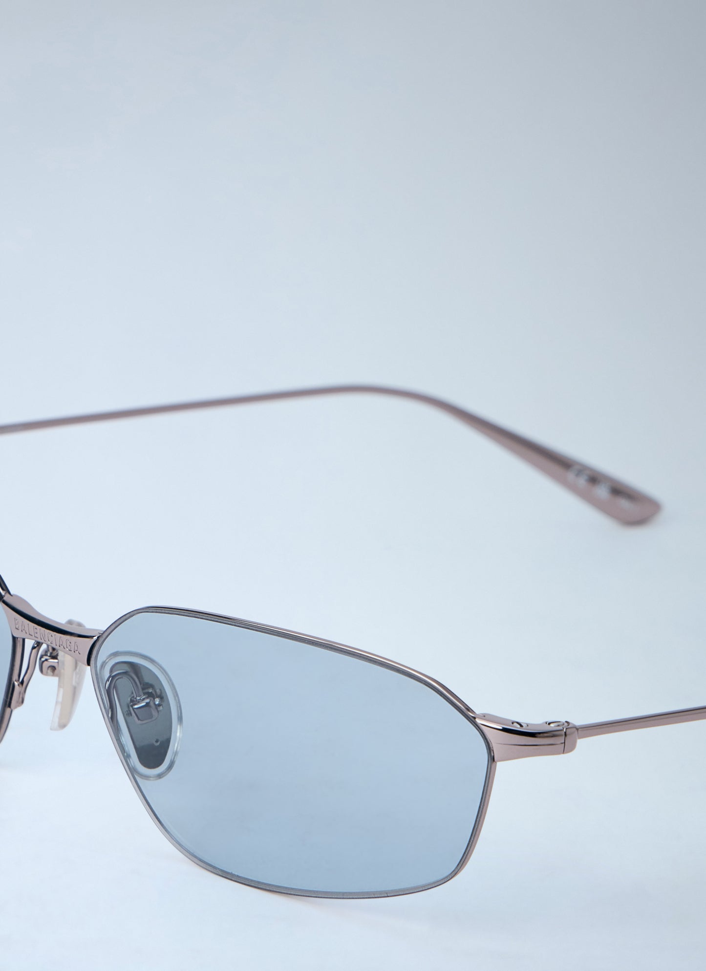 Balenciaga Men Invisible 2.0 Oval Sunglasses BALENCIAGA