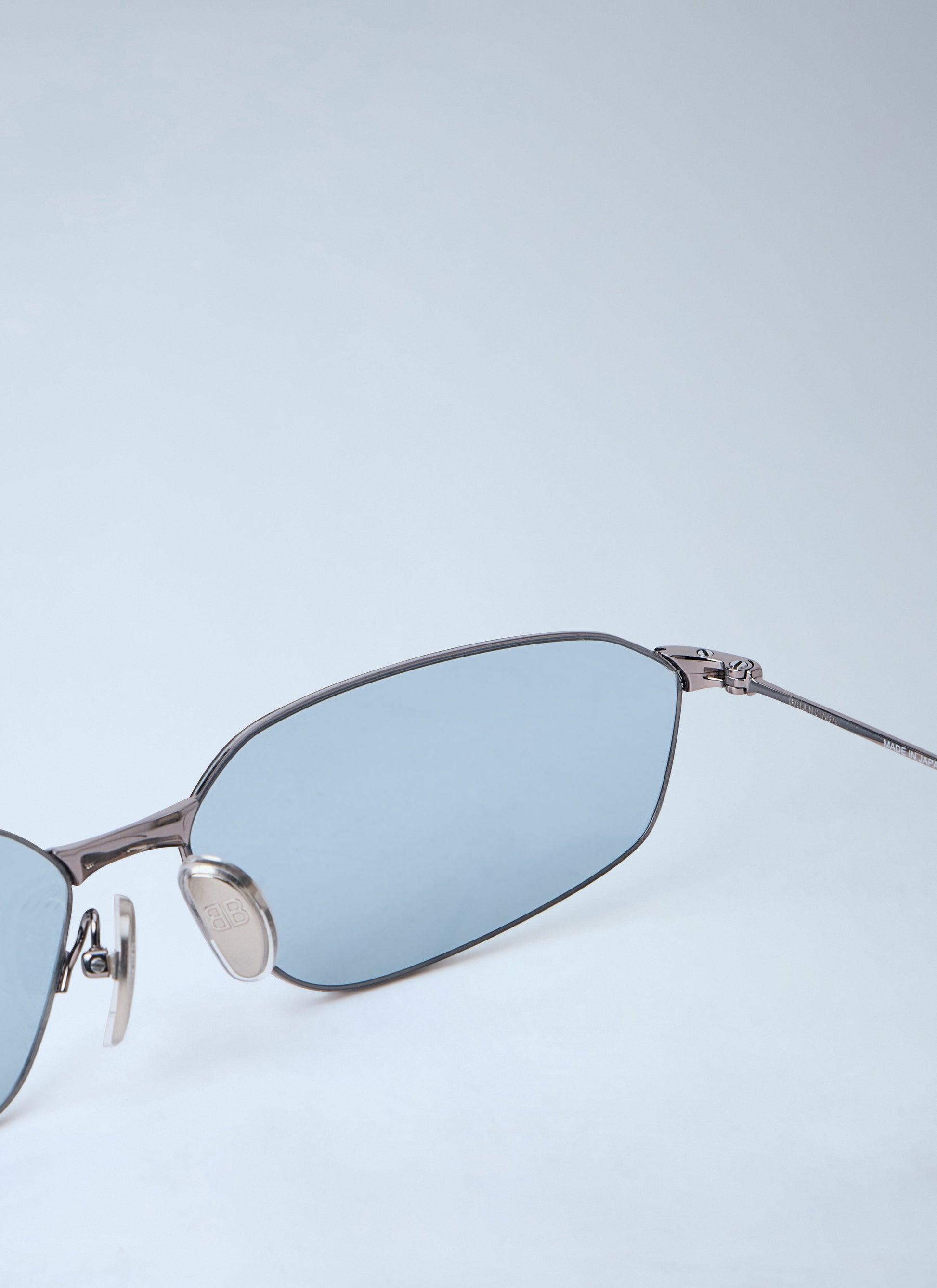 Balenciaga Men Invisible 2.0 Oval Sunglasses BALENCIAGA