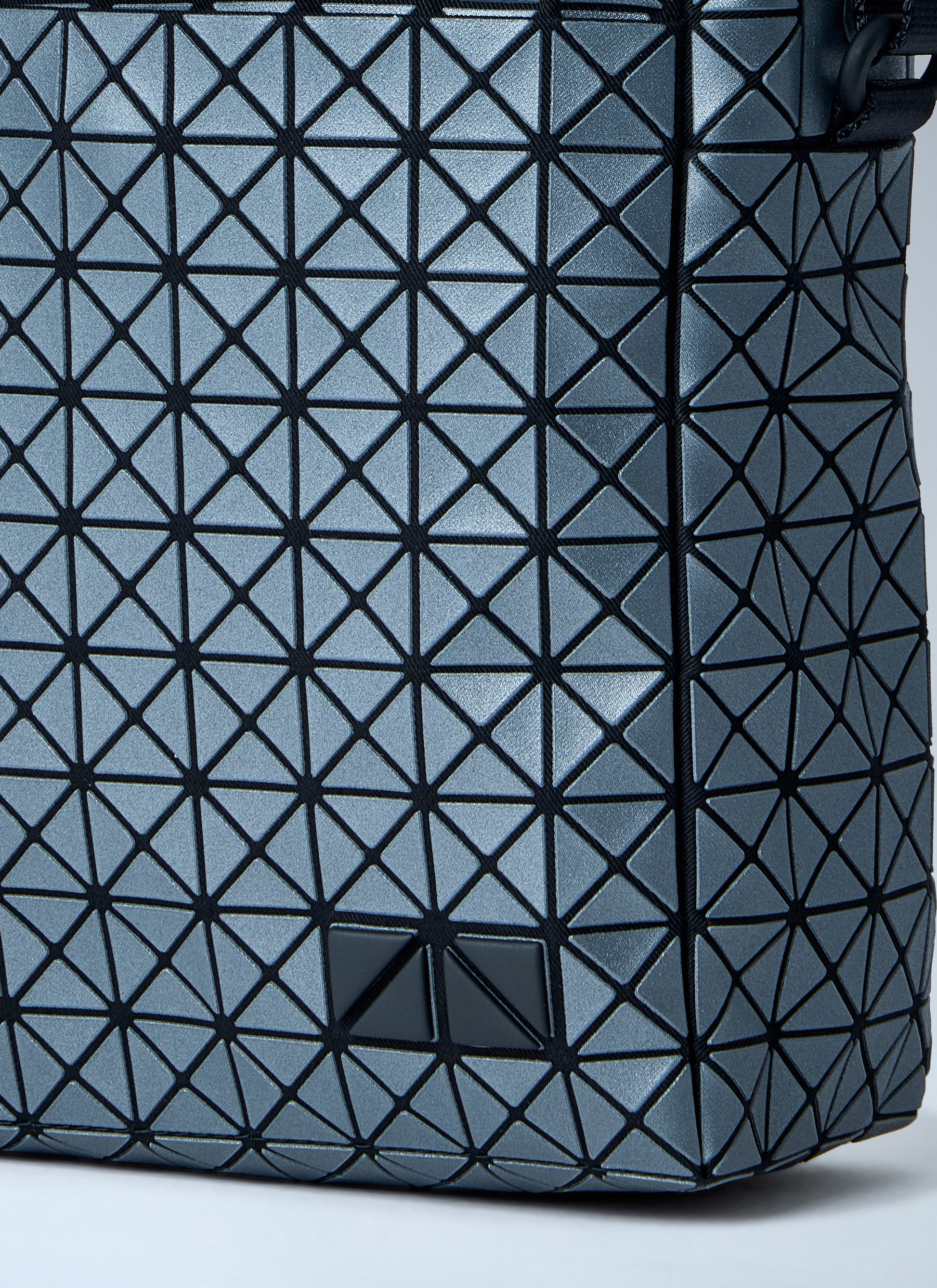 Bao Bao Issey Miyake Men Voyager Reflector Crossbody Bag BAO BAO ISSEY MIYAKE
