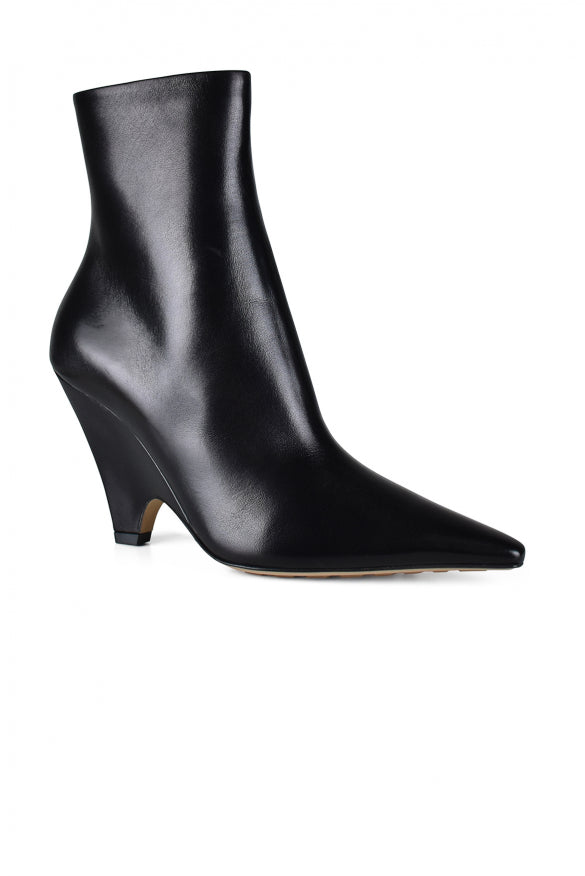 Bottega Veneta Women Punta Boots BOTTEGA VENETA