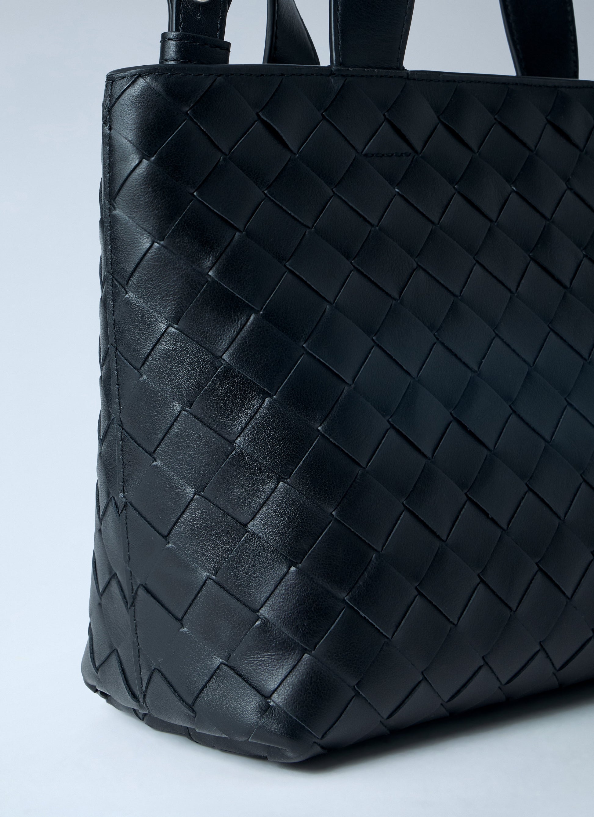 Bottega Veneta Men Mini Intrecciato Zipped Tote Bag BOTTEGA VENETA