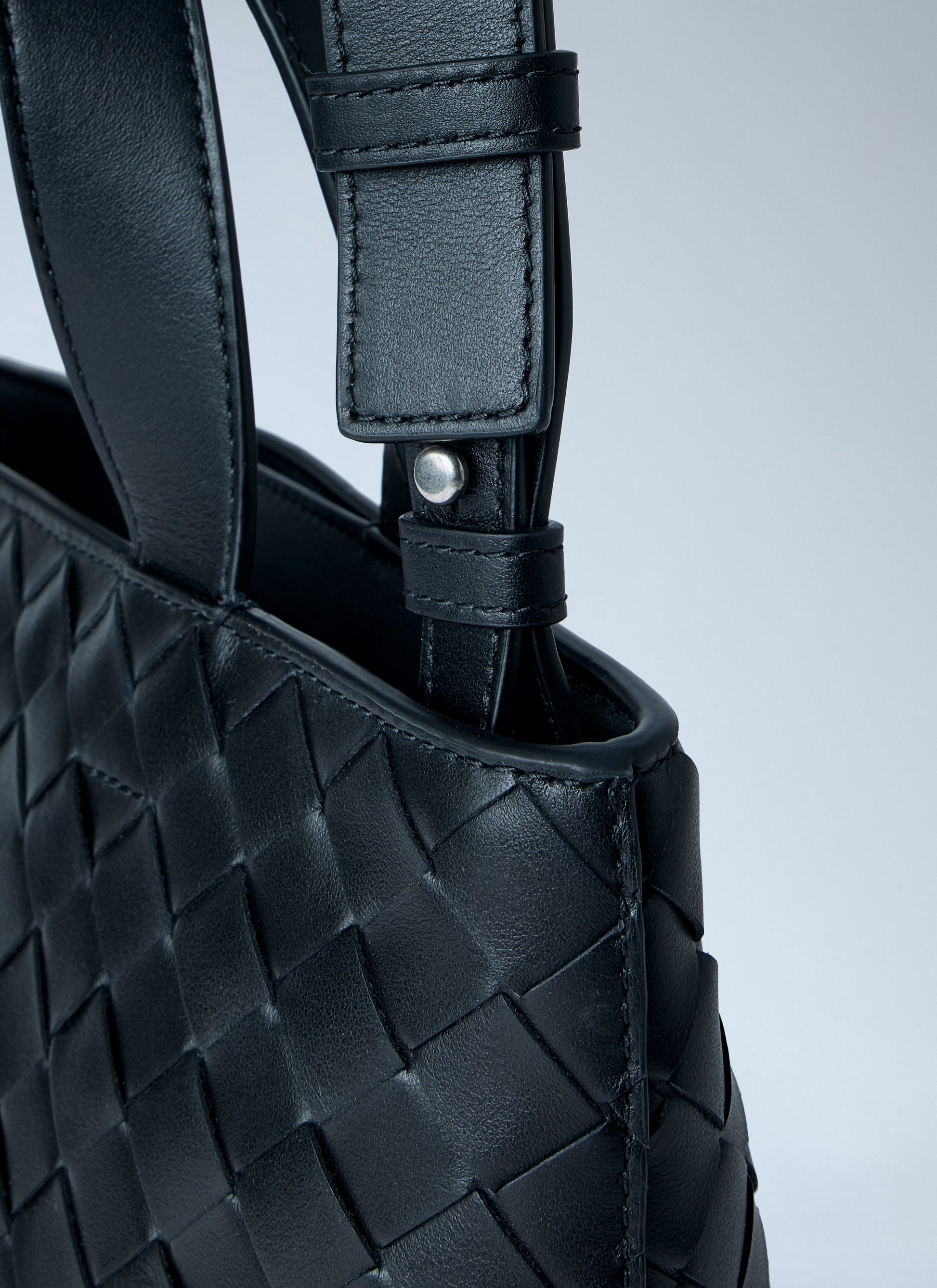 Bottega Veneta Men Mini Intrecciato Zipped Tote Bag BOTTEGA VENETA