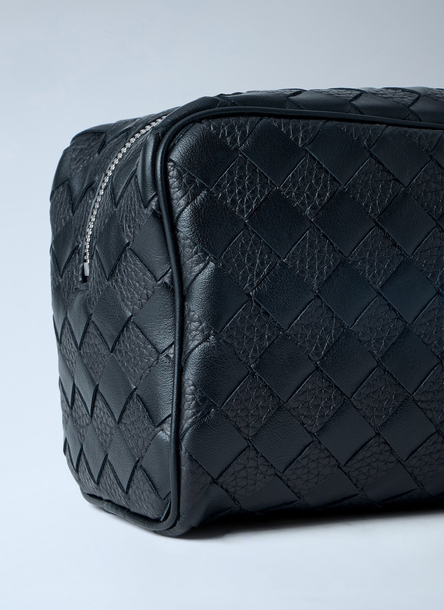 Bottega Veneta Men Intrecciato Travel Pouch BOTTEGA VENETA