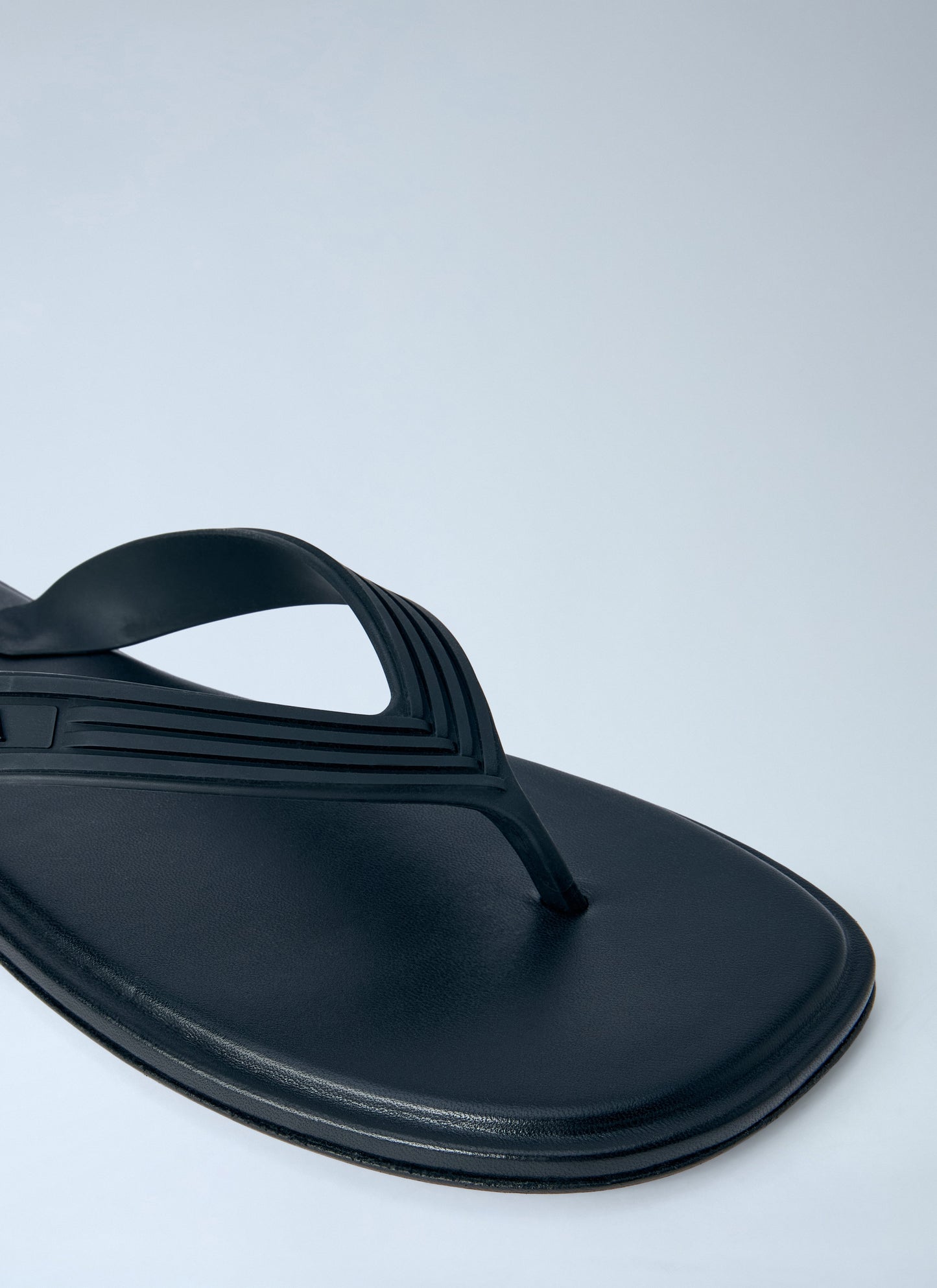 Bottega Veneta Men Matt Ruber Nappa Sandals BOTTEGA VENETA