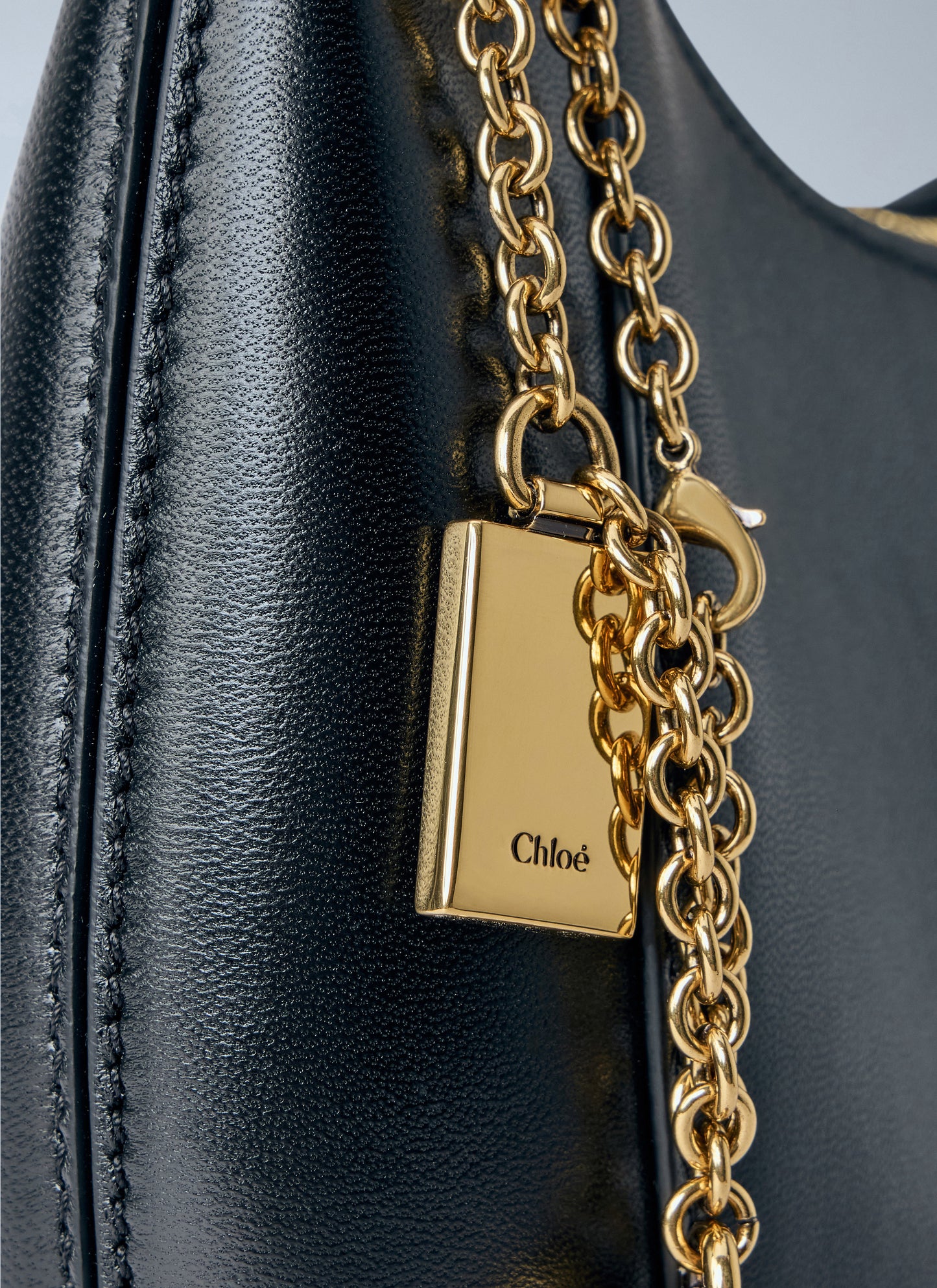 Chloé Women Small Banana Nappa Zipped Shoulder Bag