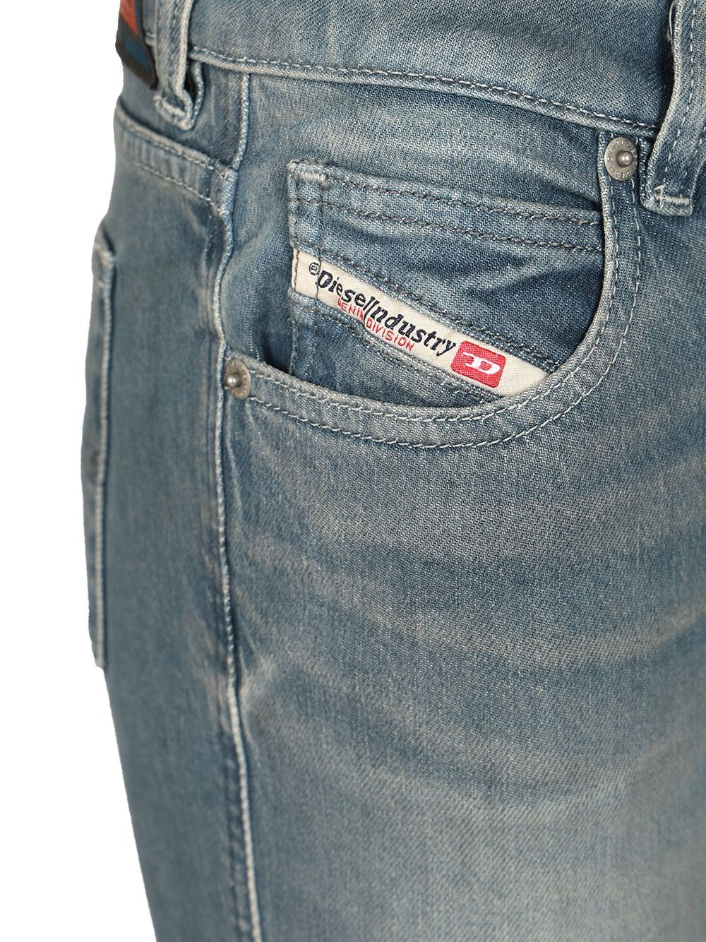Diesel Women Regular Jeans "D-Jiann" DIESEL