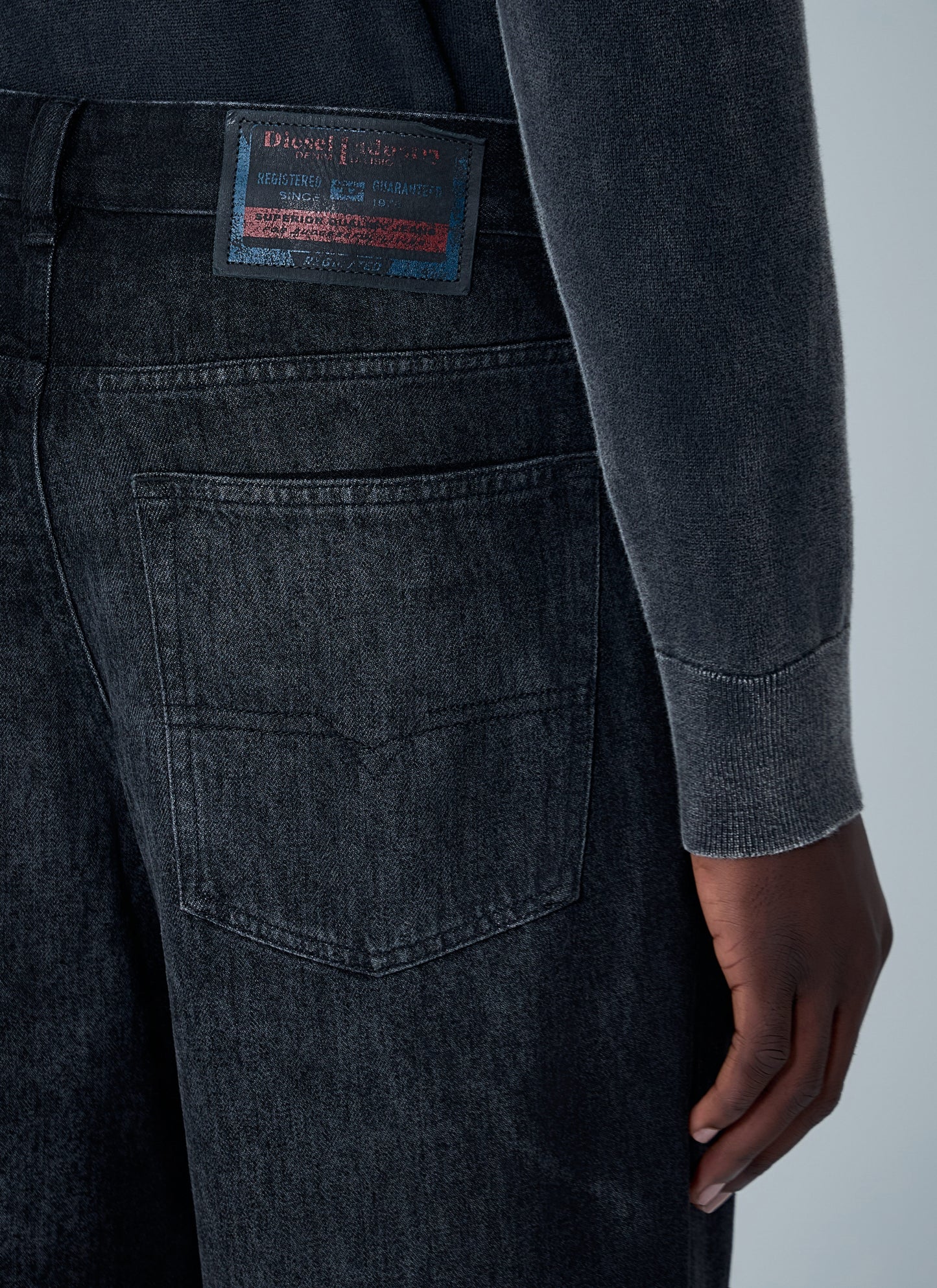 Diesel Men 2001 D-Macro-Fsh Jeans DIESEL
