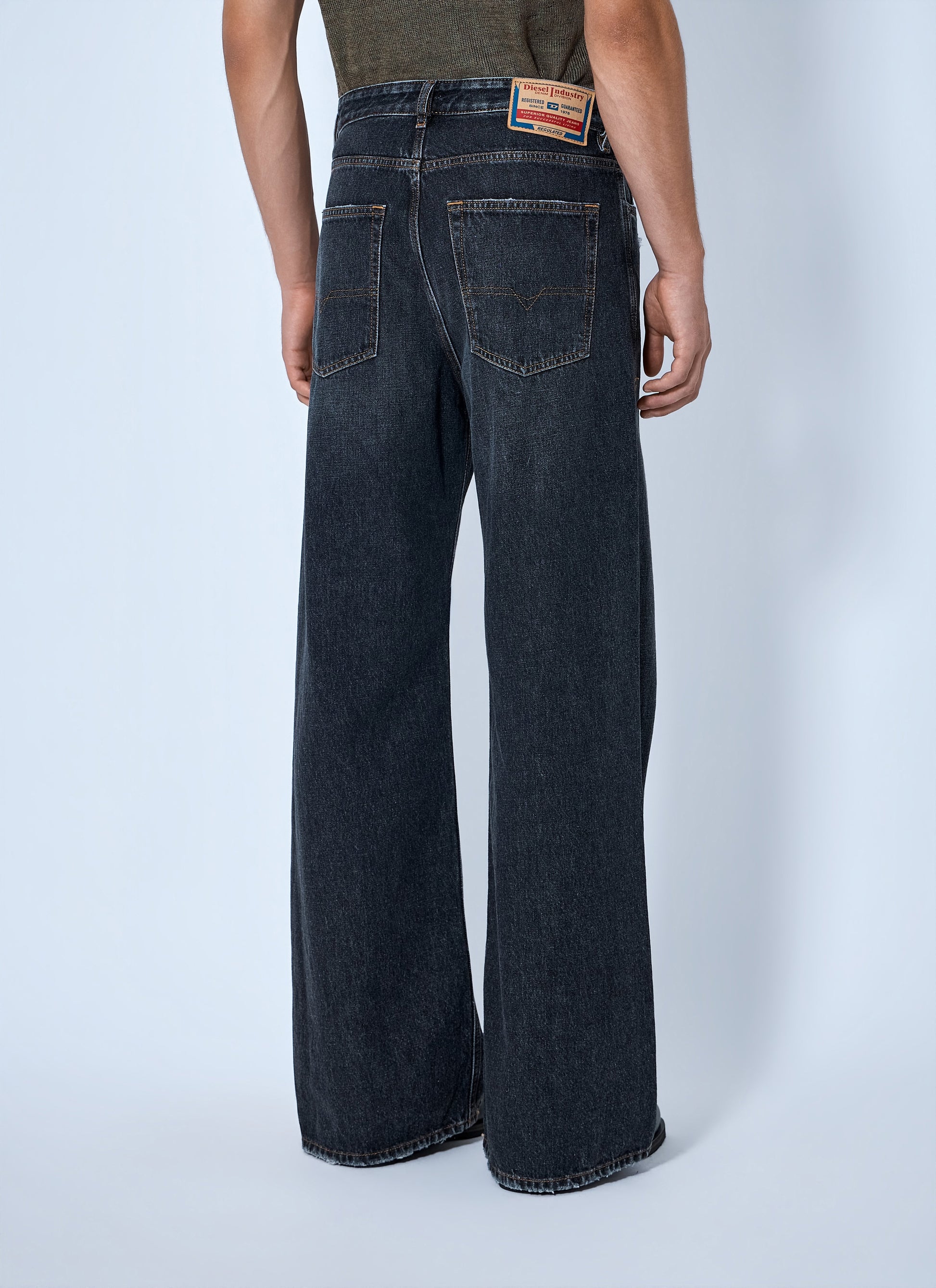 Diesel Men D-Rise Wide Leg Jeans DIESEL