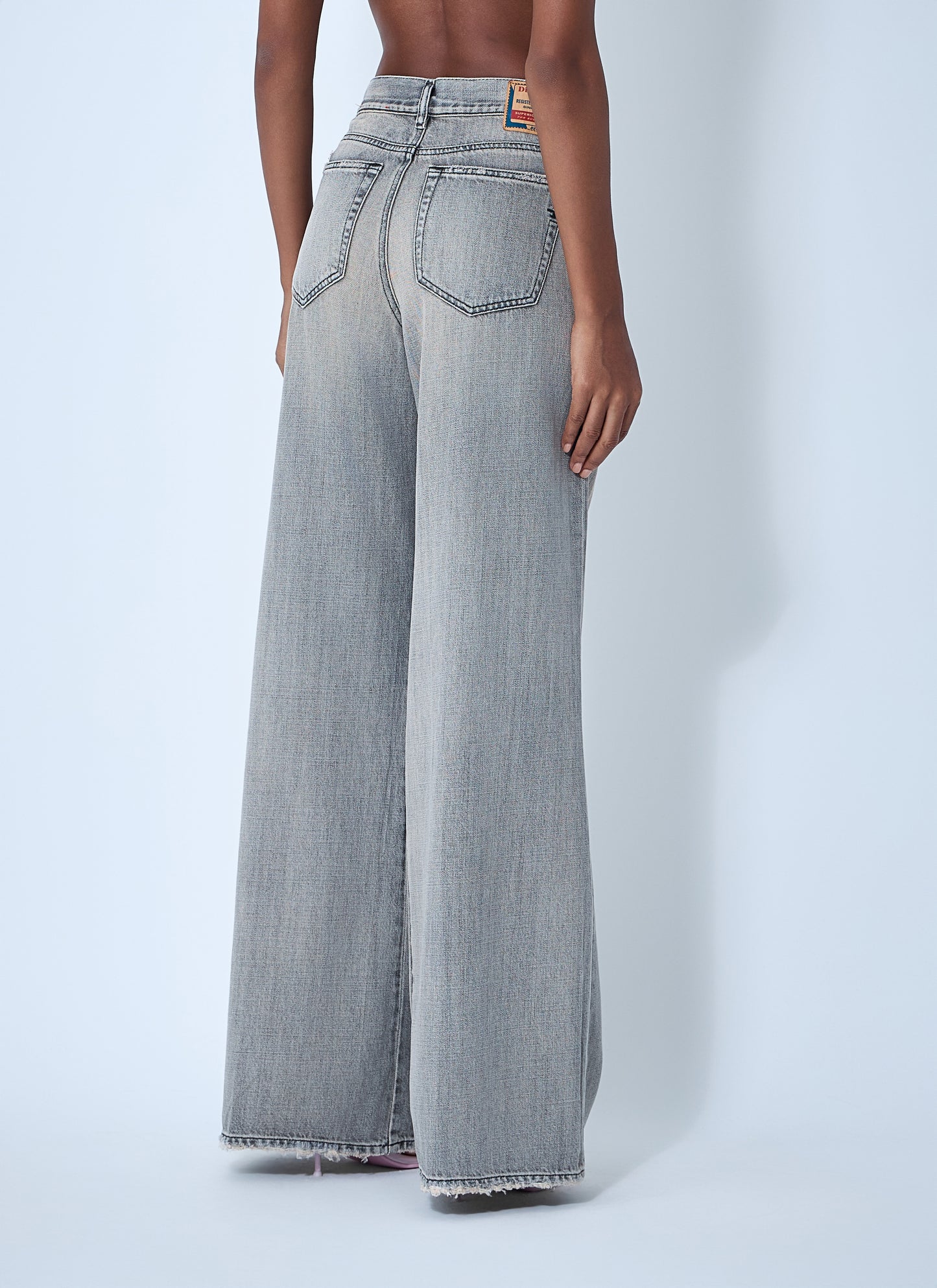 Diesel Women 1978 D-Akemi Jeans DIESEL