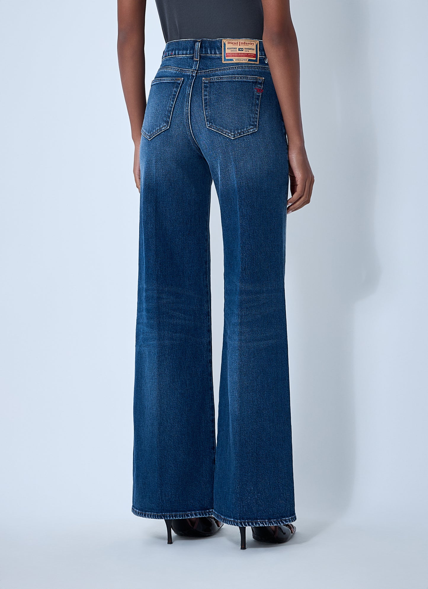 Diesel Women 1978 D-Akemi Jeans DIESEL