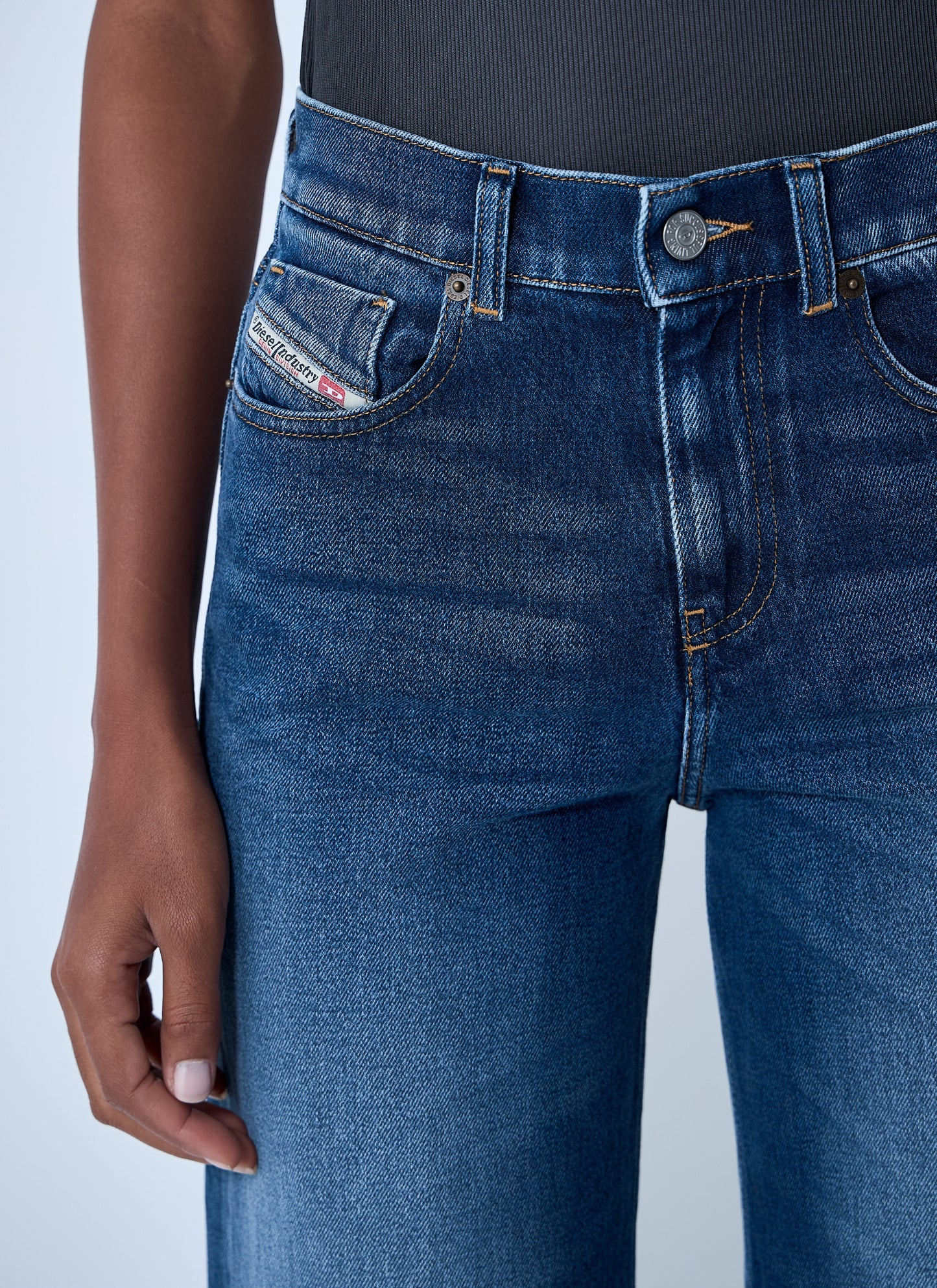 Diesel Women 1978 D-Akemi Jeans DIESEL