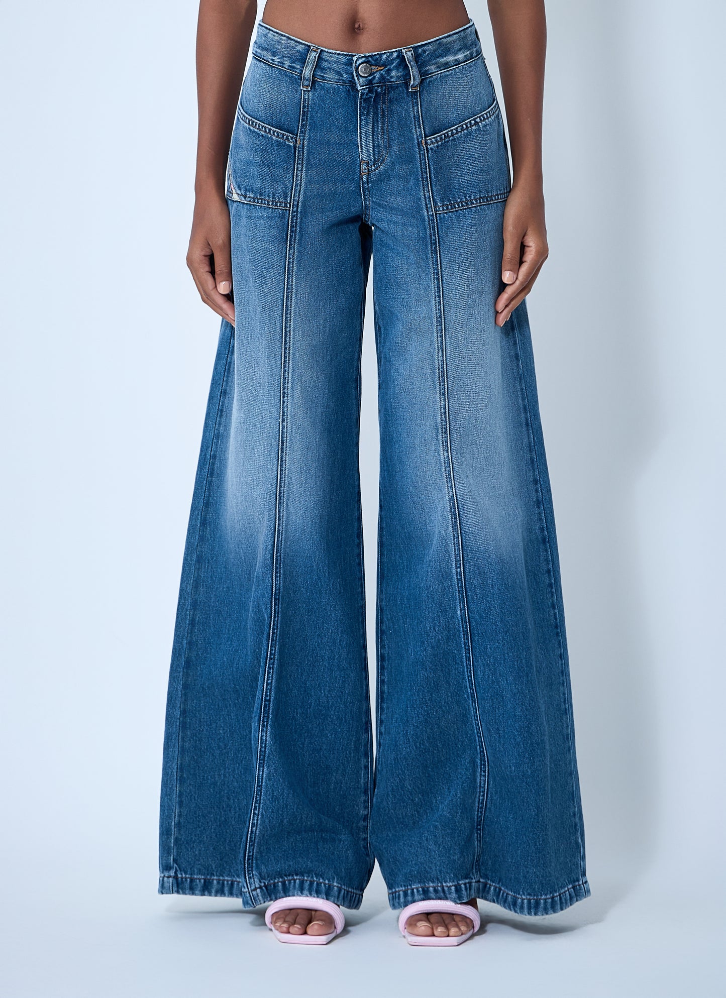 Diesel Women D-Akii Jeans DIESEL