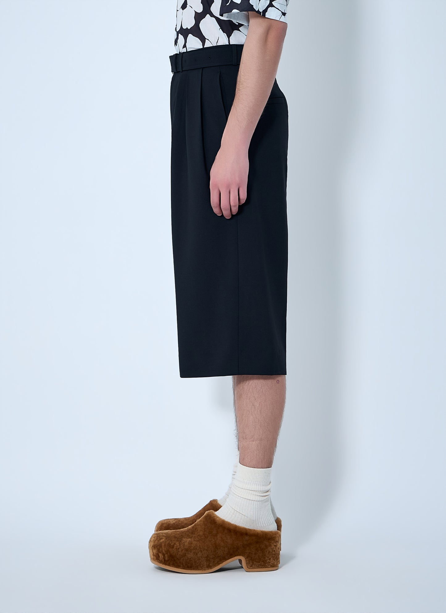 Dries Van Noten Men Pleated Wool Knee-Length Trousers DRIES VAN NOTEN