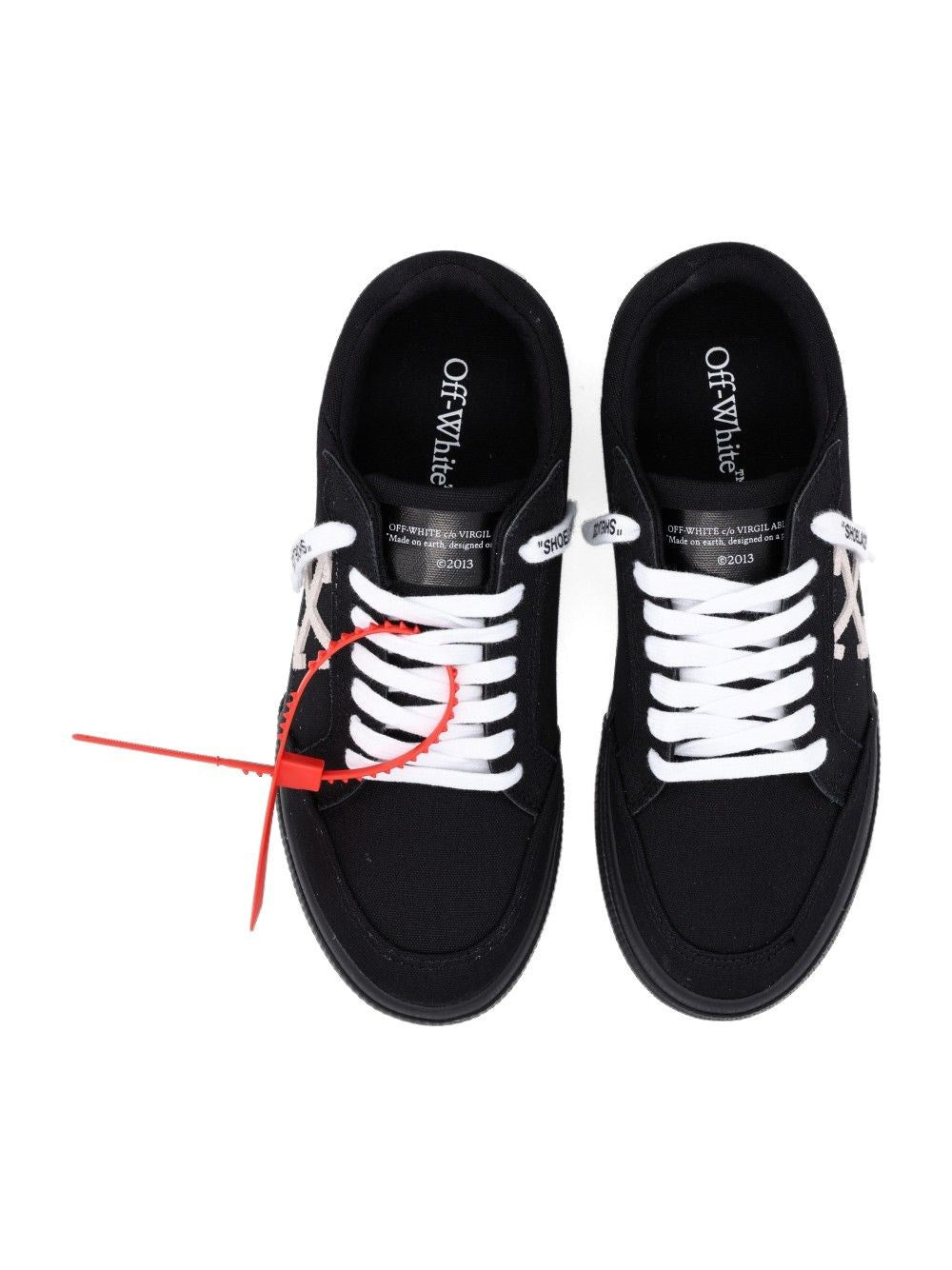 Off-White Men Vulcanized Low Sneakers OFF-WHITE