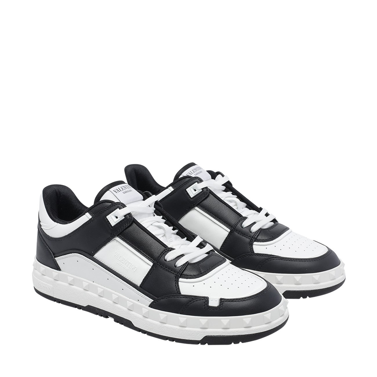 Valentino Garavani Men Freedots Sneakers VALENTINO GARAVANI