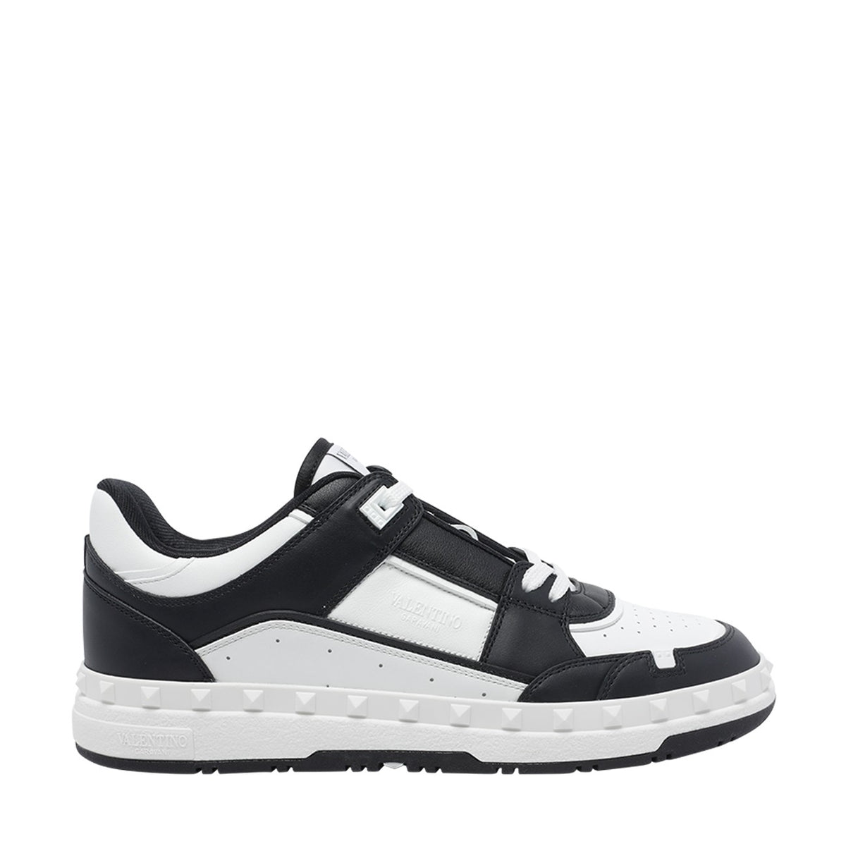 Valentino Garavani Men Freedots Sneakers VALENTINO GARAVANI