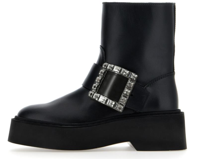 Roger Vivier Women Boots ROGER VIVIER