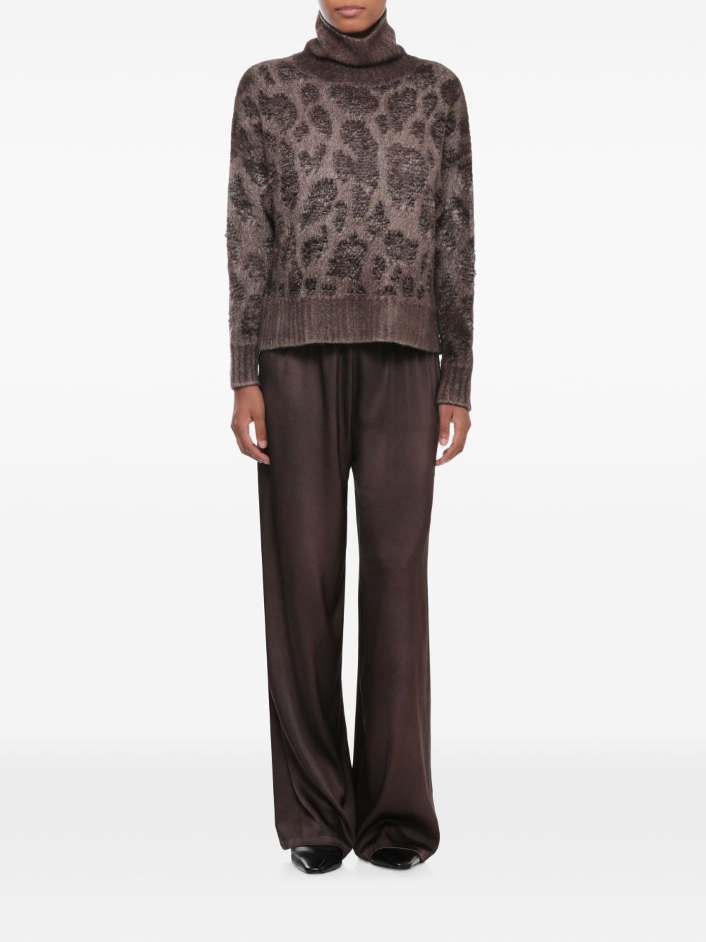 Avant Toi Women Cashmere Turtle-Neck Jumper.