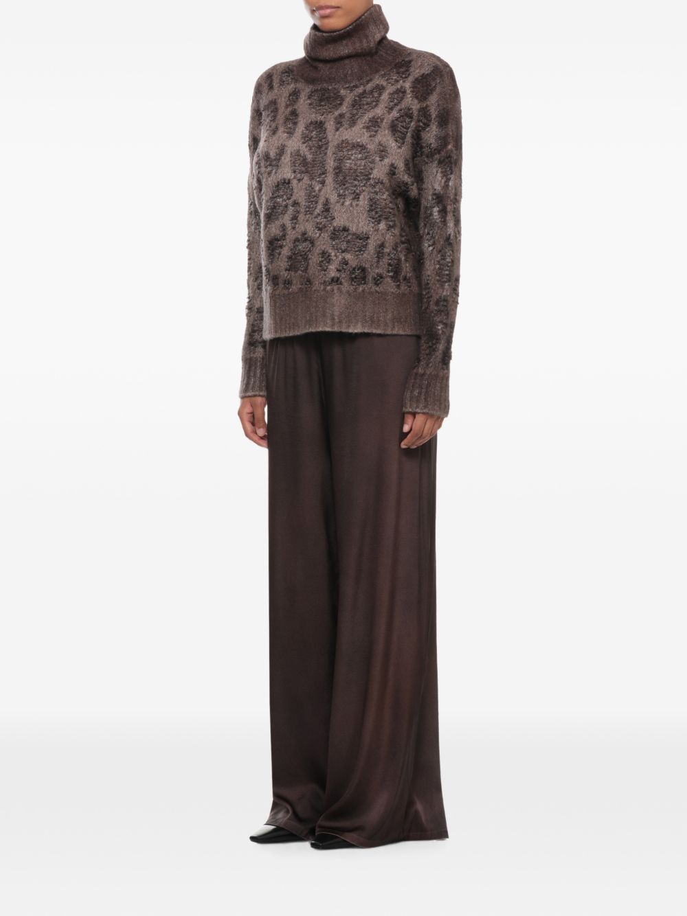 Avant Toi Women Cashmere Turtle-Neck Jumper.