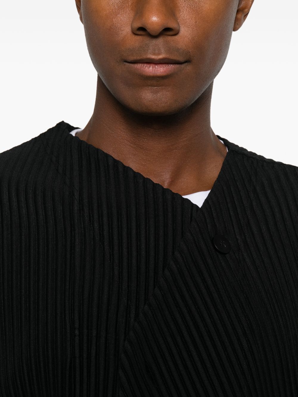 Homme Plisse' Issey Miyake Men Pleated V-Necked Cardigan HOMME PLISSE ISSEY MIYAKE