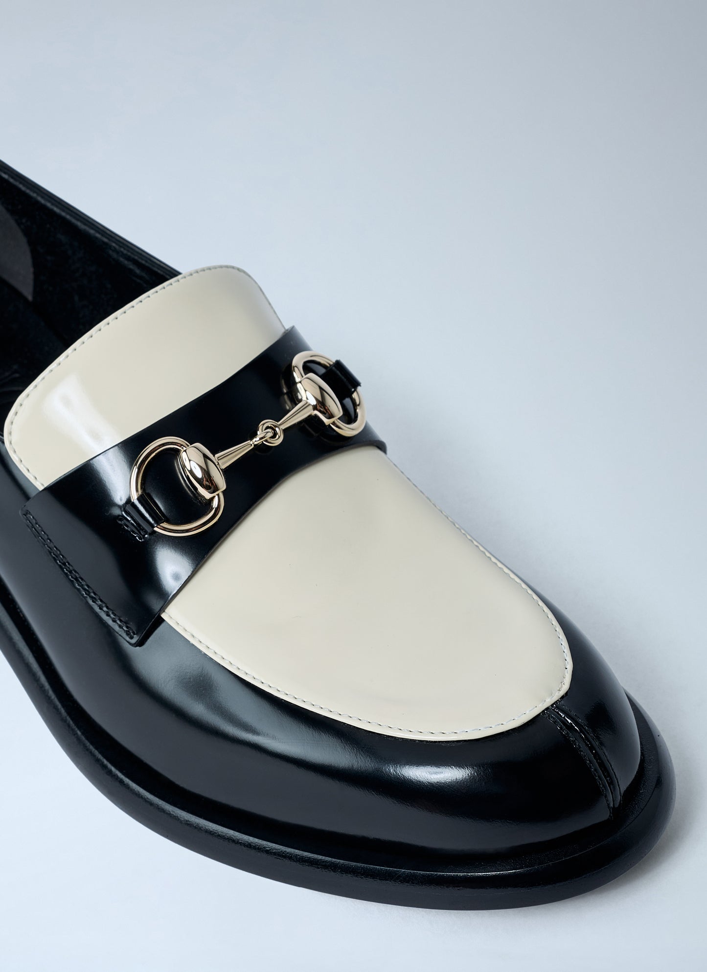Gucci Women Clamp Hardware Loafers GUCCI