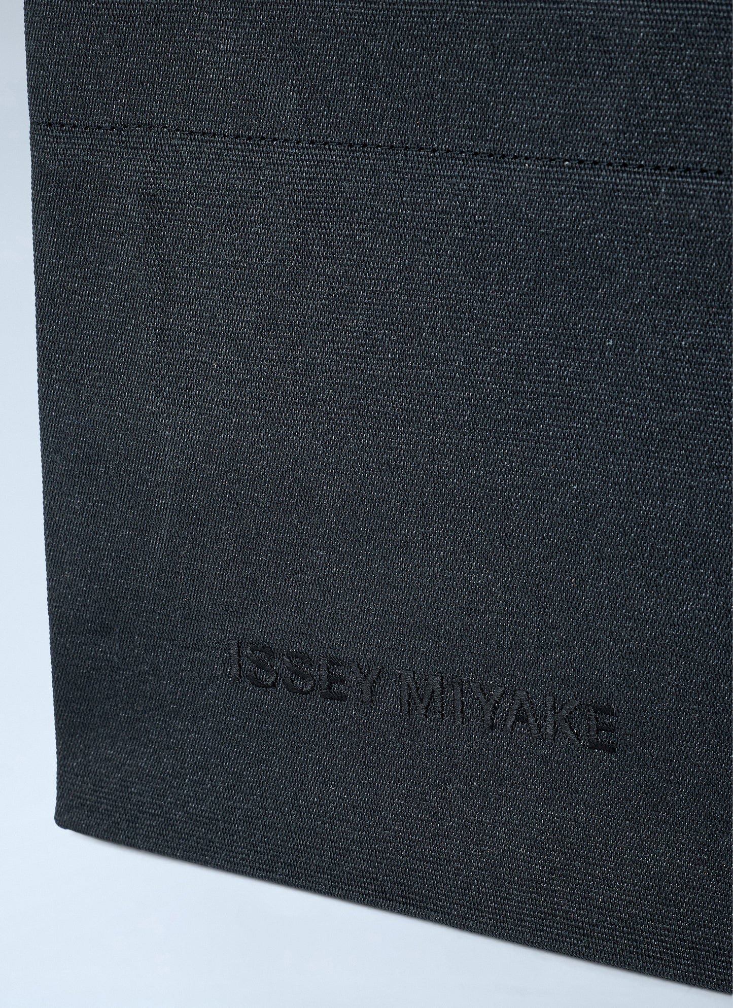 Issey Miyake Women Paper Tote Bag ISSEY MIYAKE