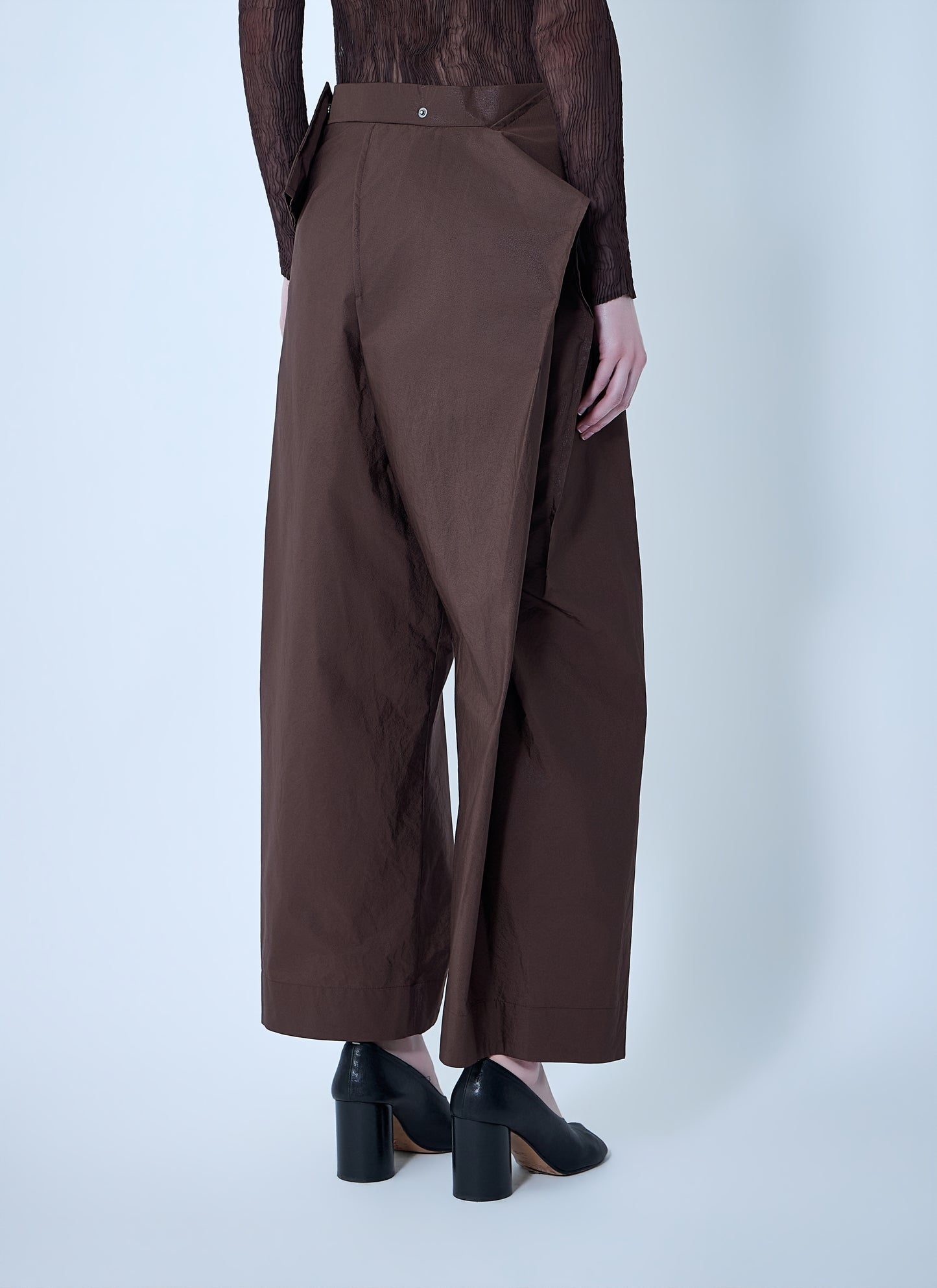 Issey Miyake Women Akimbo Woven Pants ISSEY MIYAKE