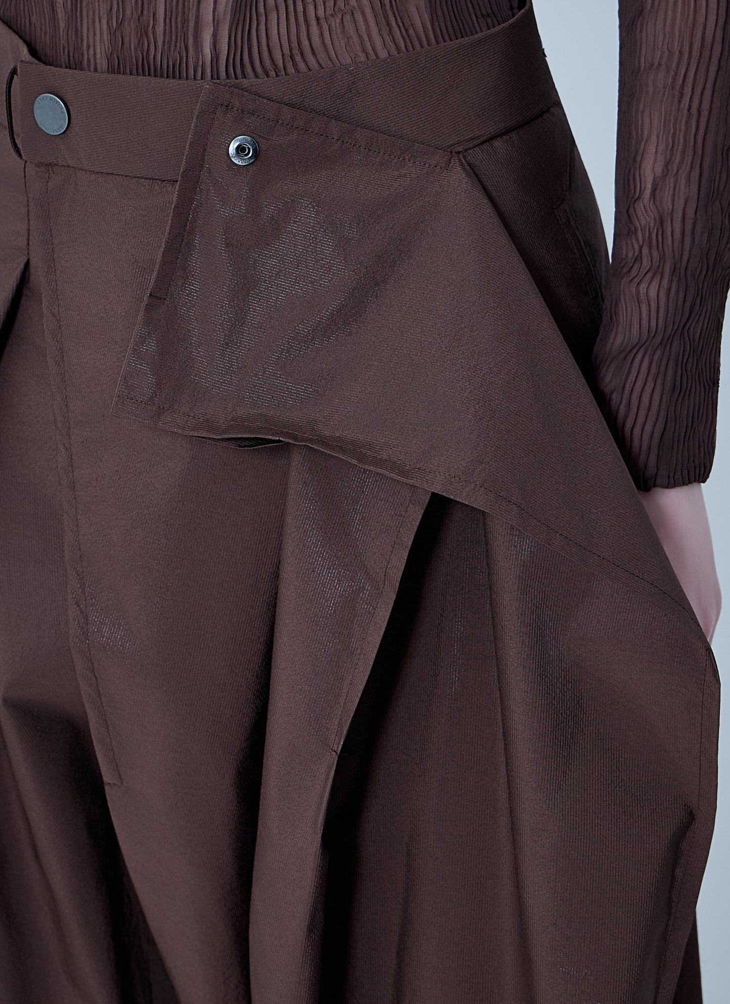 Issey Miyake Women Akimbo Woven Pants ISSEY MIYAKE