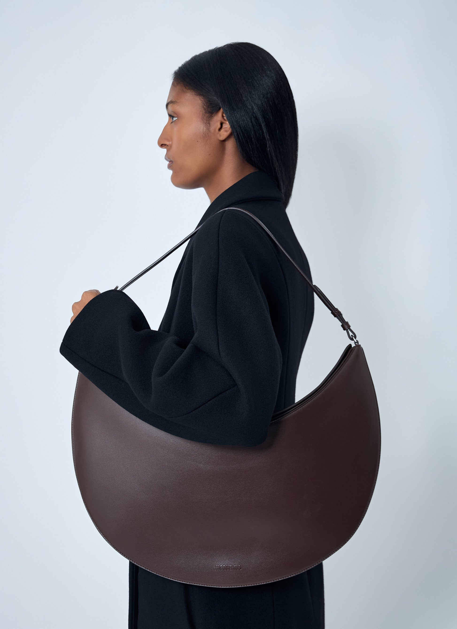 Jacquemus Women Le Calisso Round Shoulder Bag JACQUEMUS