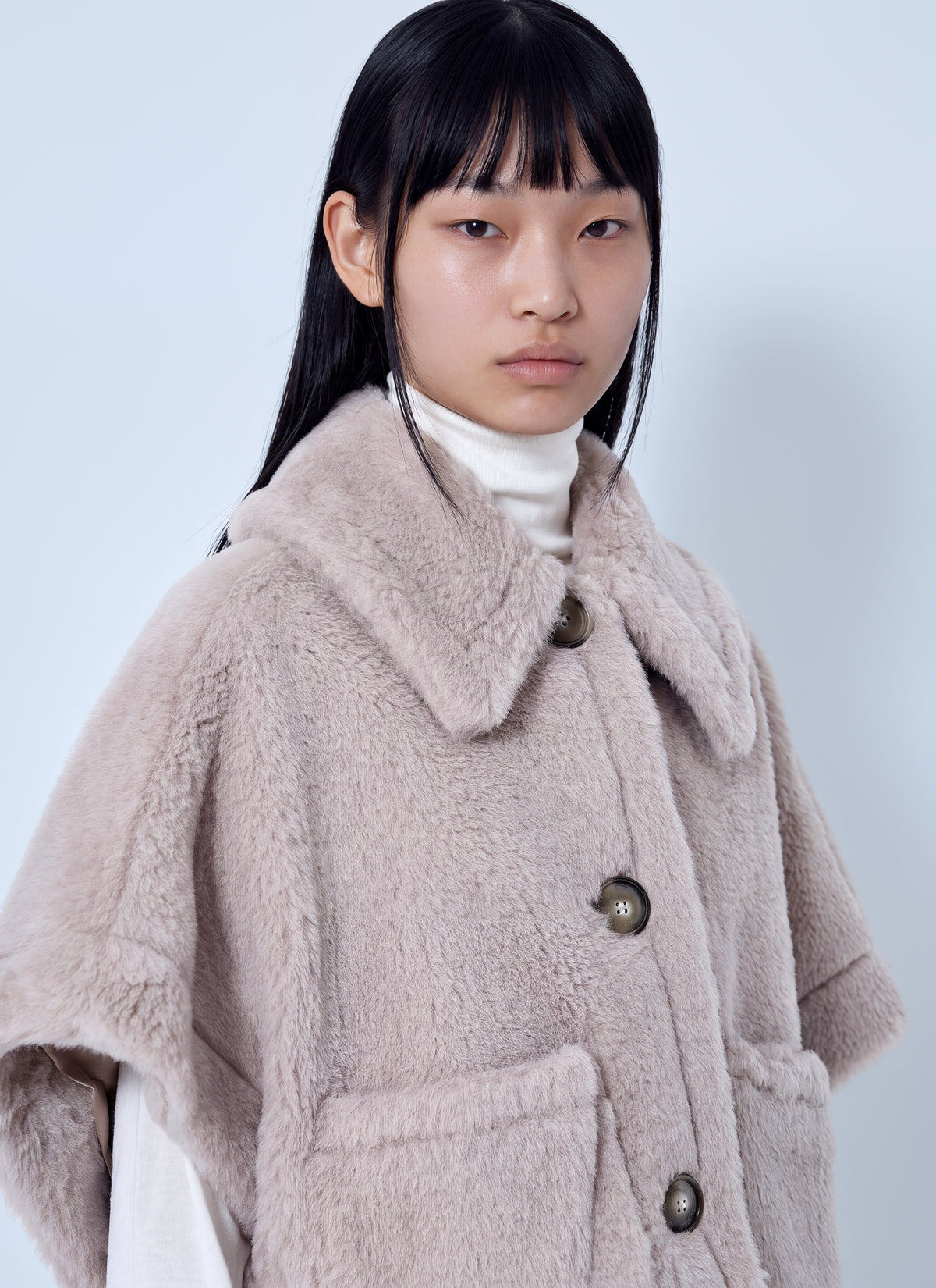 Max Mara Women Alpaca And Wool Teddy Fabric Boxy Cape MAX MARA
