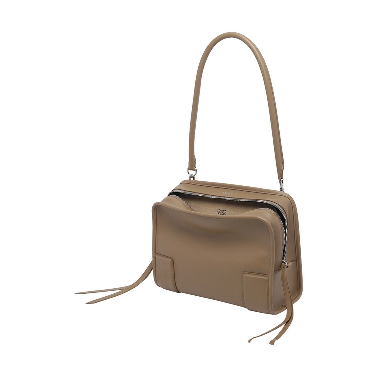 Loewe Women Medium Amazon 180 Handbag LOEWE