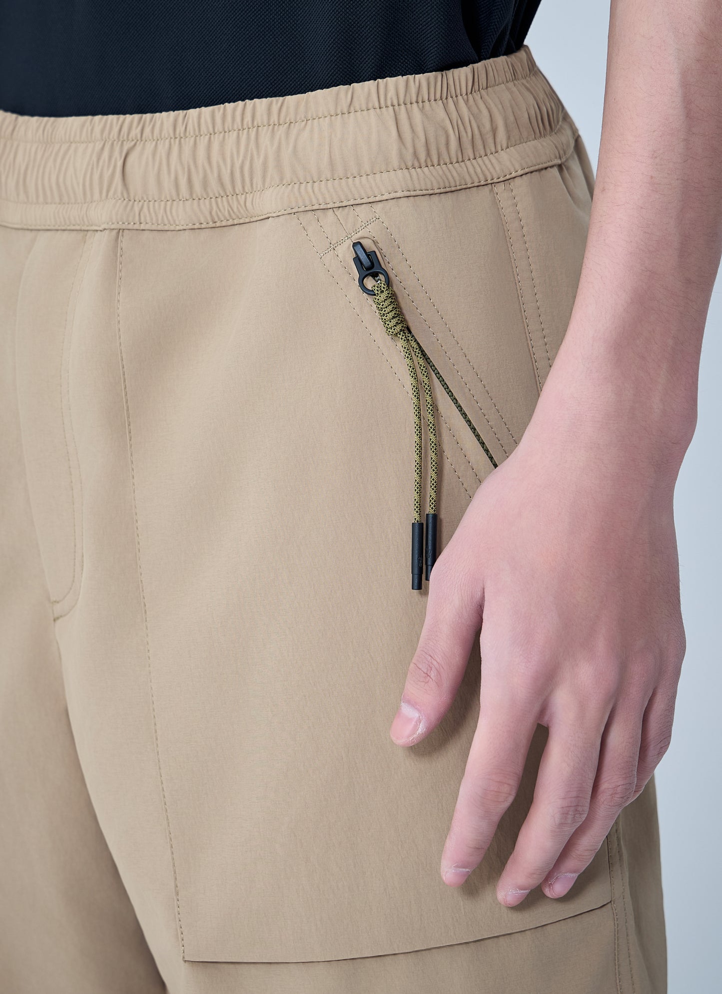 Moncler Grenoble Men Elasticated Waist Cargo Shorts MONCLER GRENOBLE