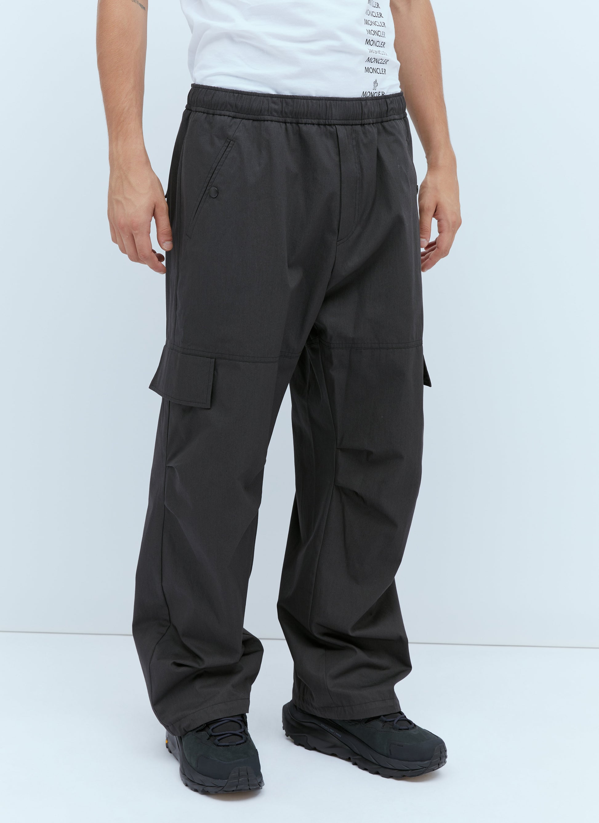 Moncler Men Logo Patch Cargo Pants MONCLER
