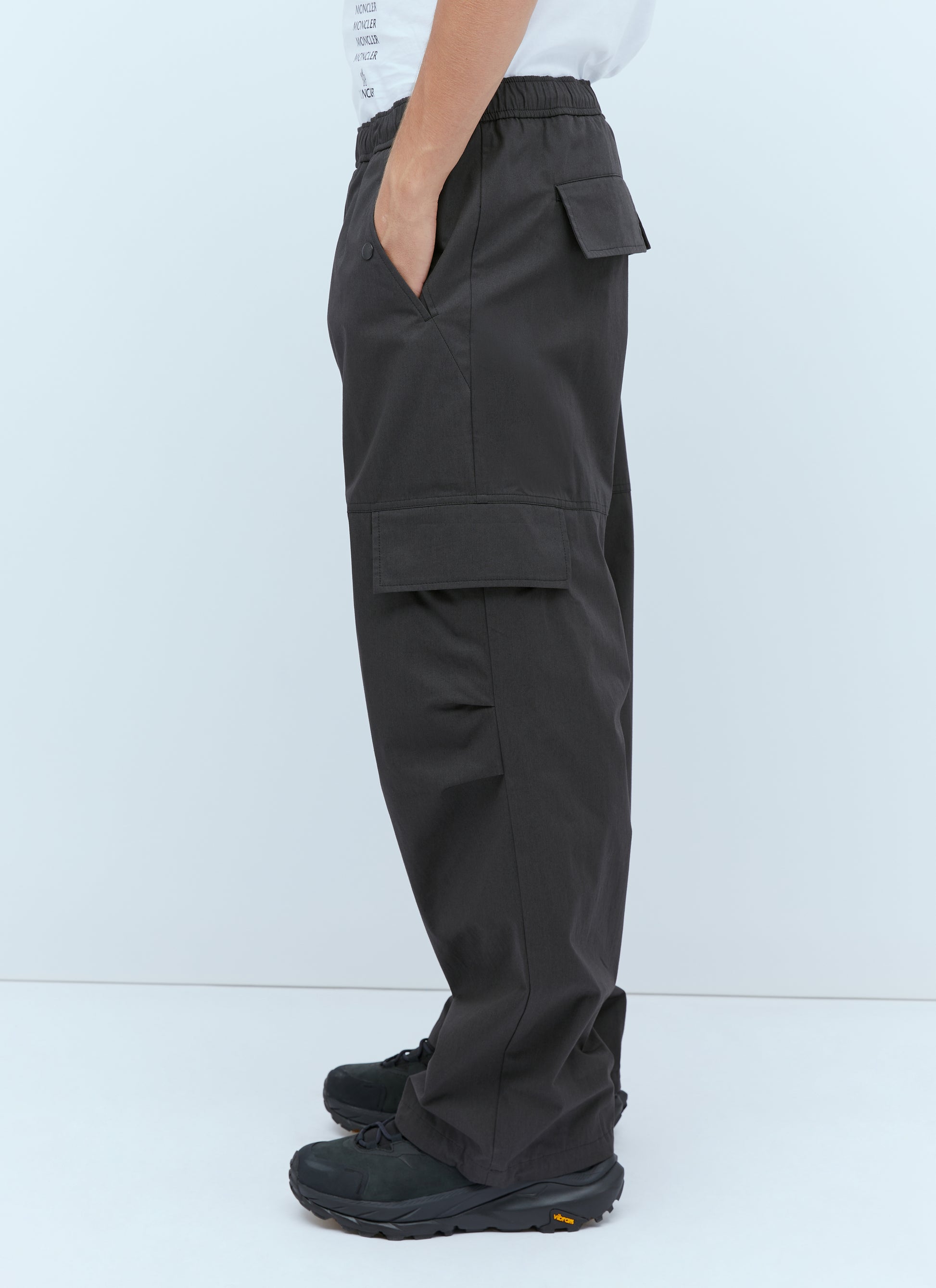 Moncler Men Logo Patch Cargo Pants MONCLER