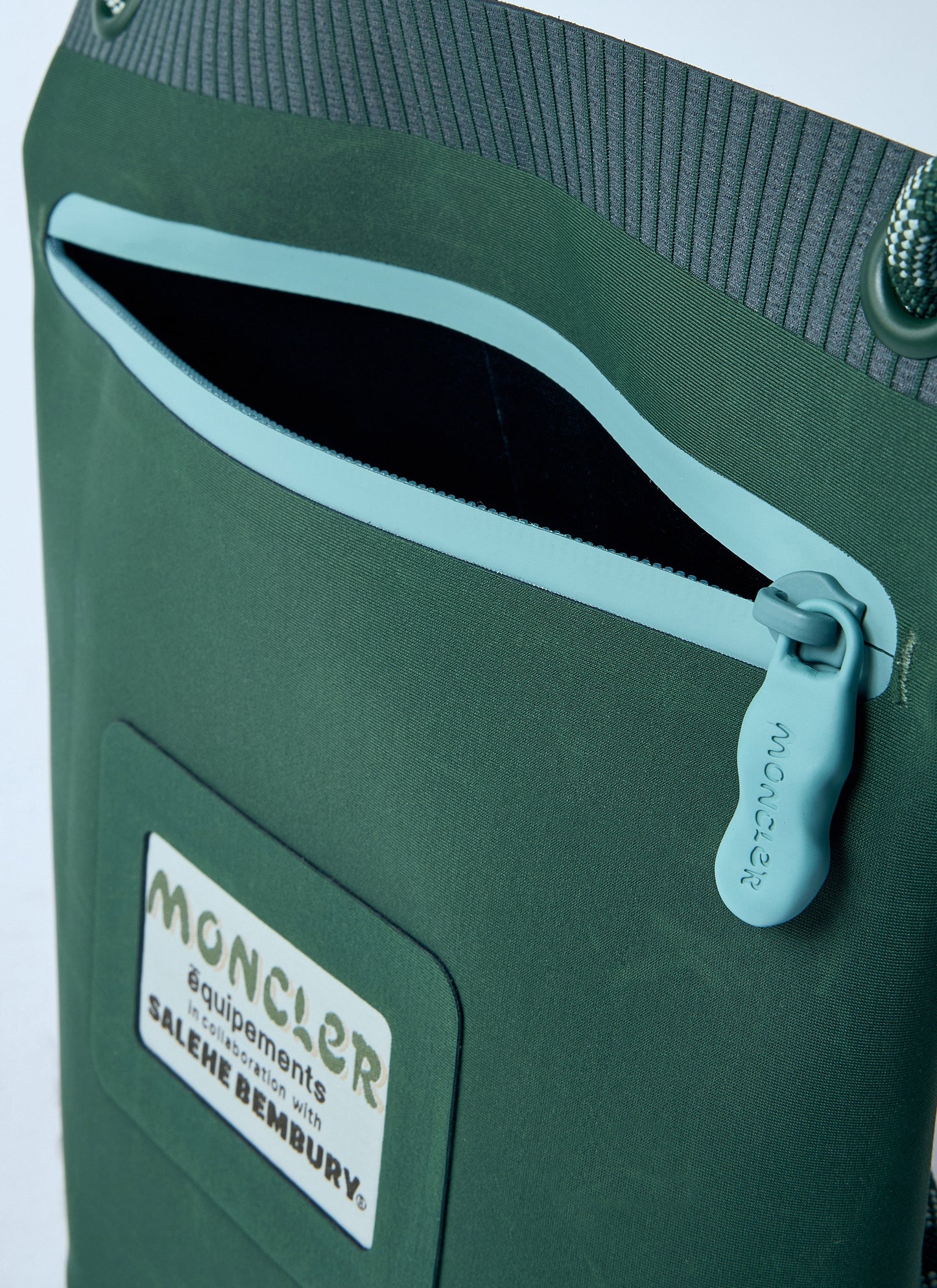 Moncler X Saleh Bembury Men Amoeba Crossbody Pouch MONCLER X SALEH BEMBURY