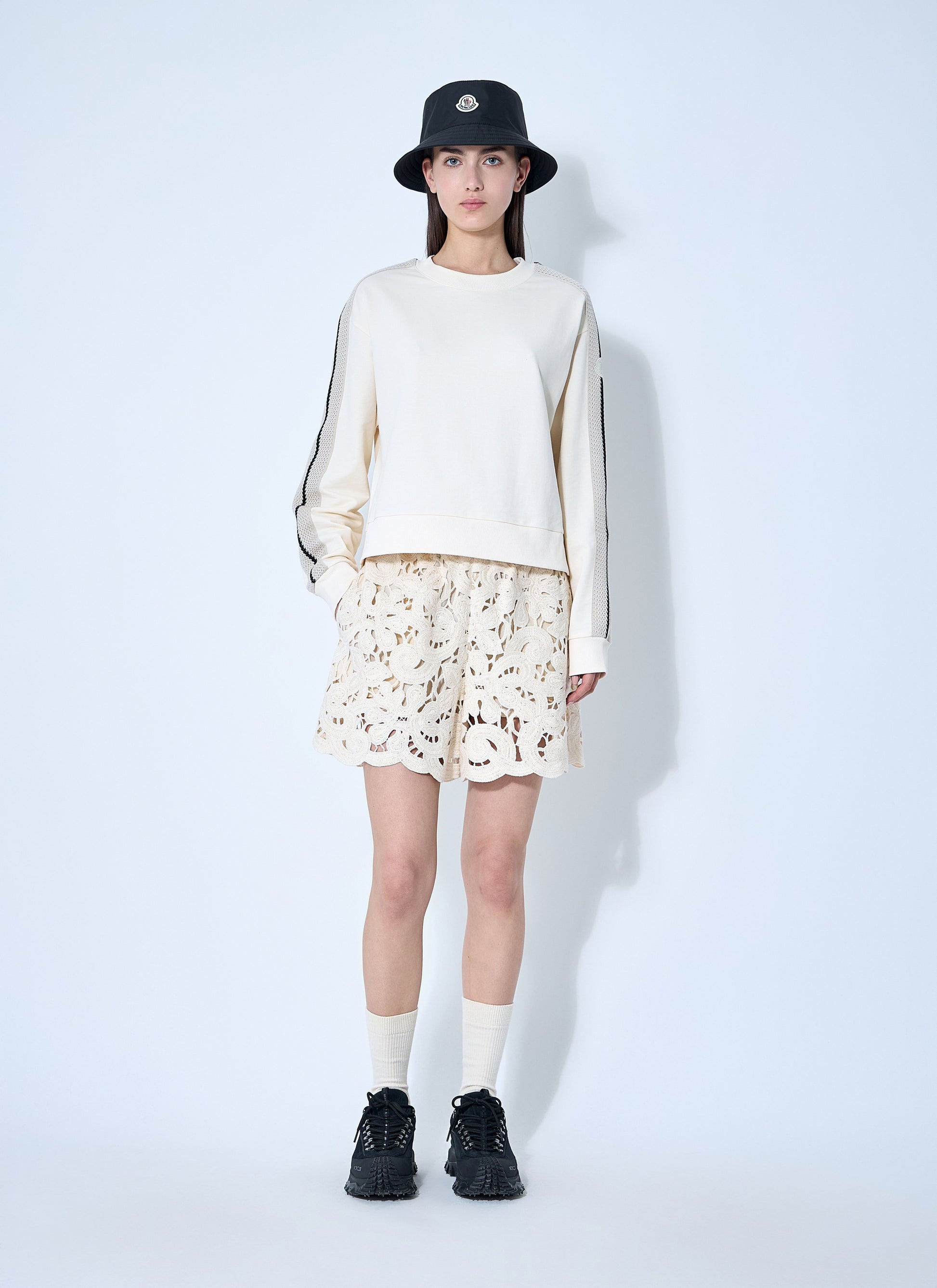 Moncler Women Embroidery Anglaise Shorts MONCLER