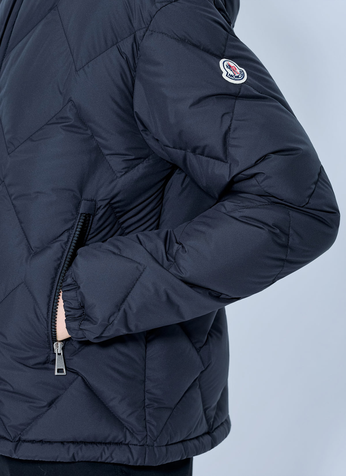 Moncler Women Arvouin Hooded Diamond-Quilted Short Down Jacket MONCLER