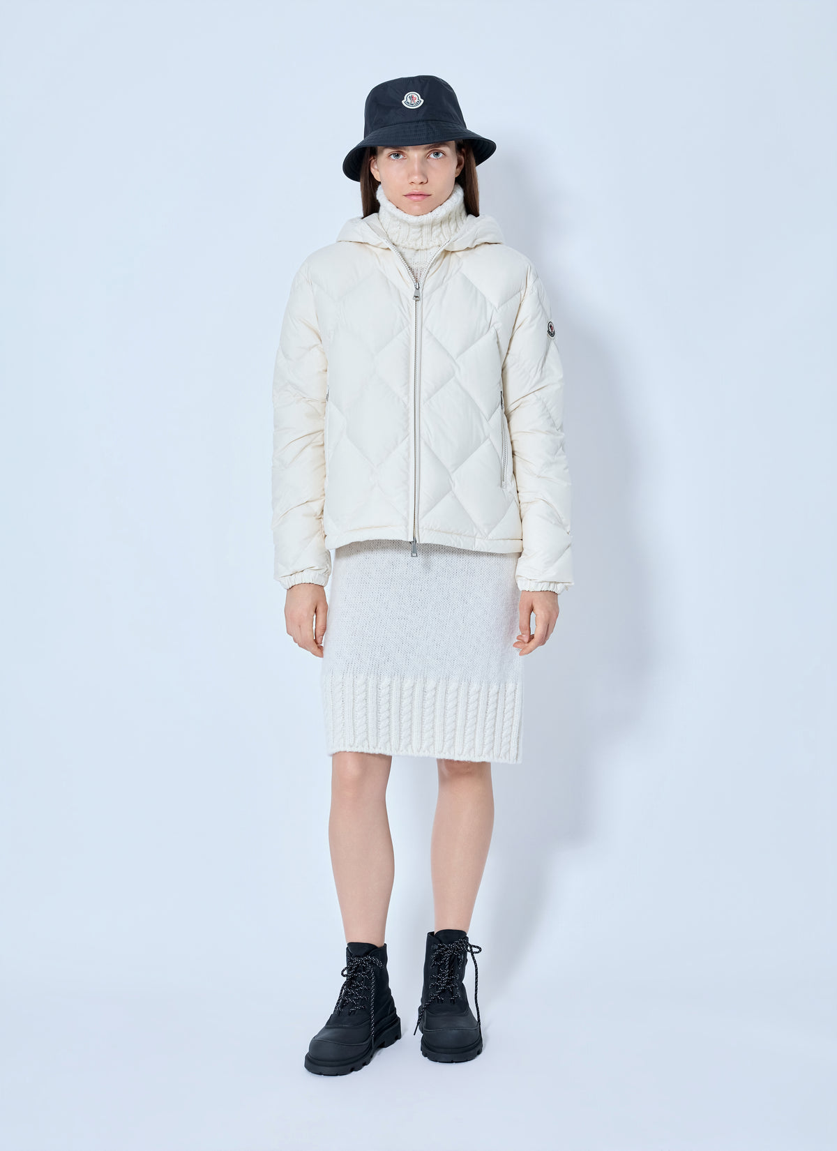 Moncler Women Arvouin Hooded Diamond-Quilted Short Down Jacket MONCLER