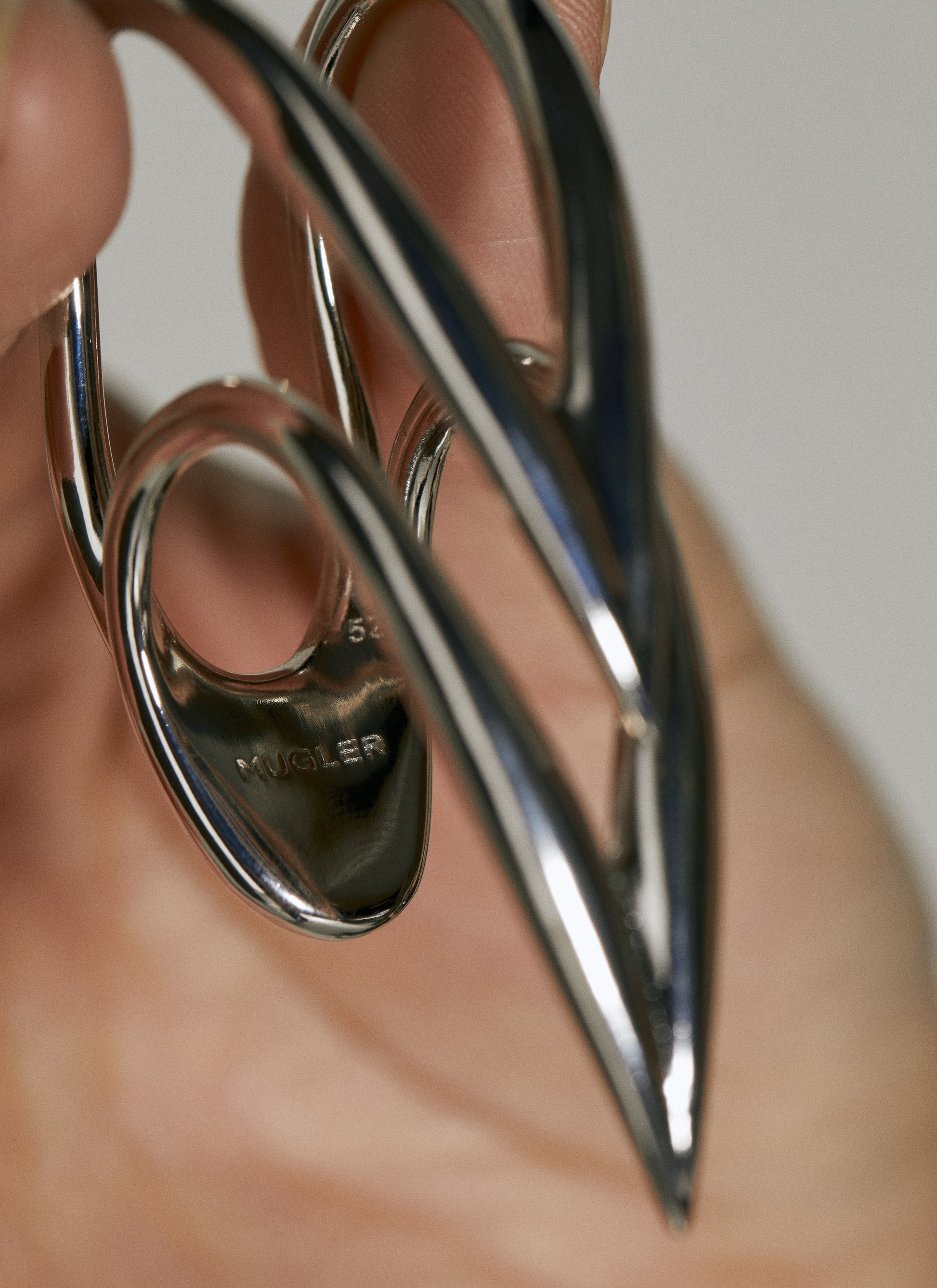 Mugler Women V Ring MUGLER