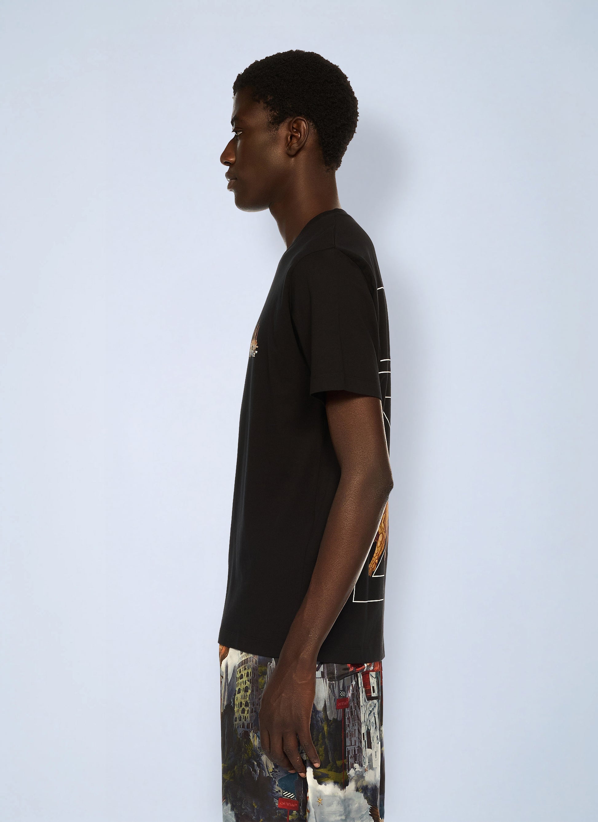 Off-White Men Building Arrow Slim Logo T-Shirt OFF-WHITE