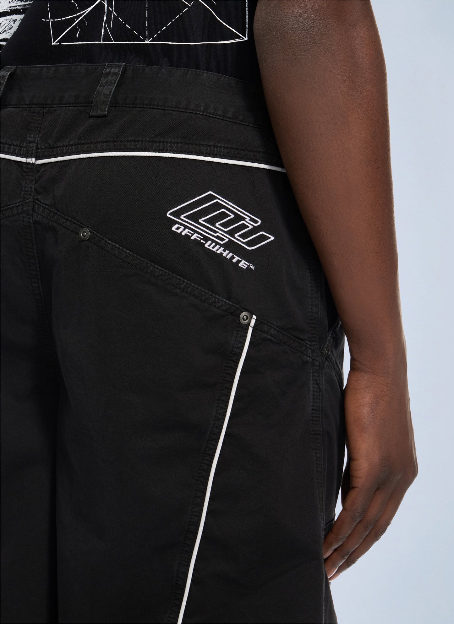 Off-White Men Owr Gd Gab Milit Relax Shorts OFF-WHITE