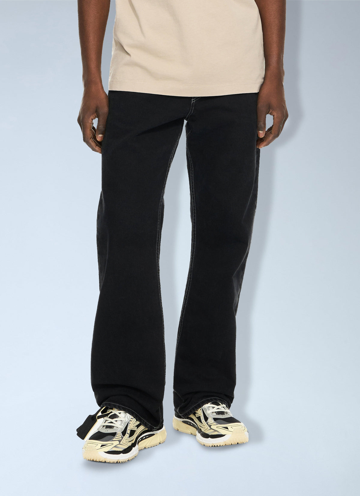 Off-White Men Half Arrow Slim Relaxed Jeans OFF-WHITE