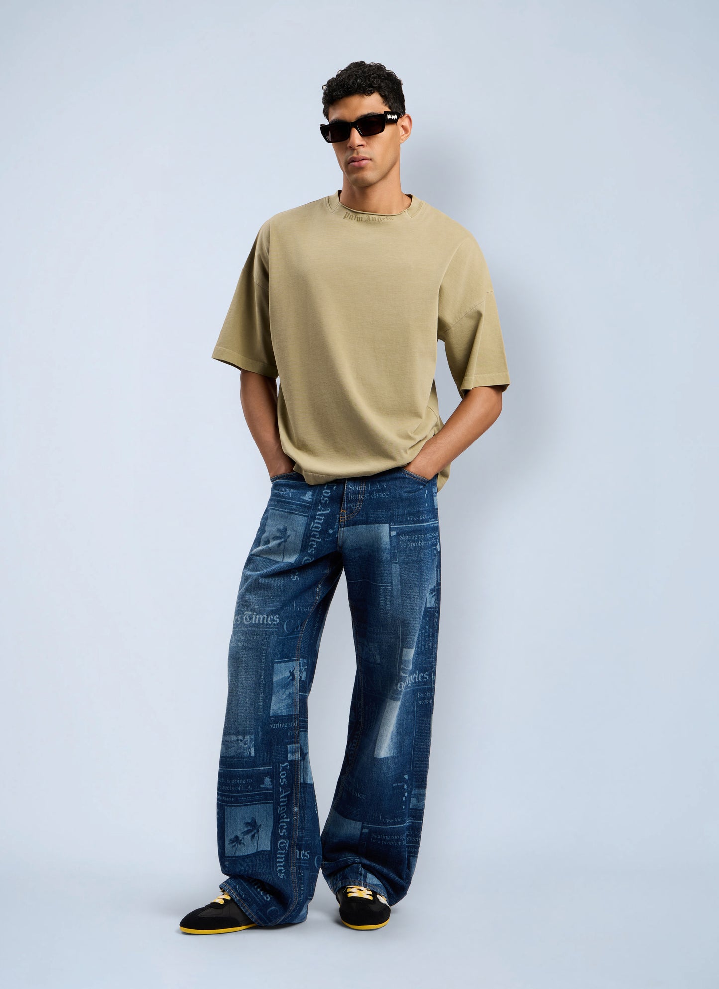 Palm Angels Men Curved Logo Loose Collar T-Shirt PALM ANGELS