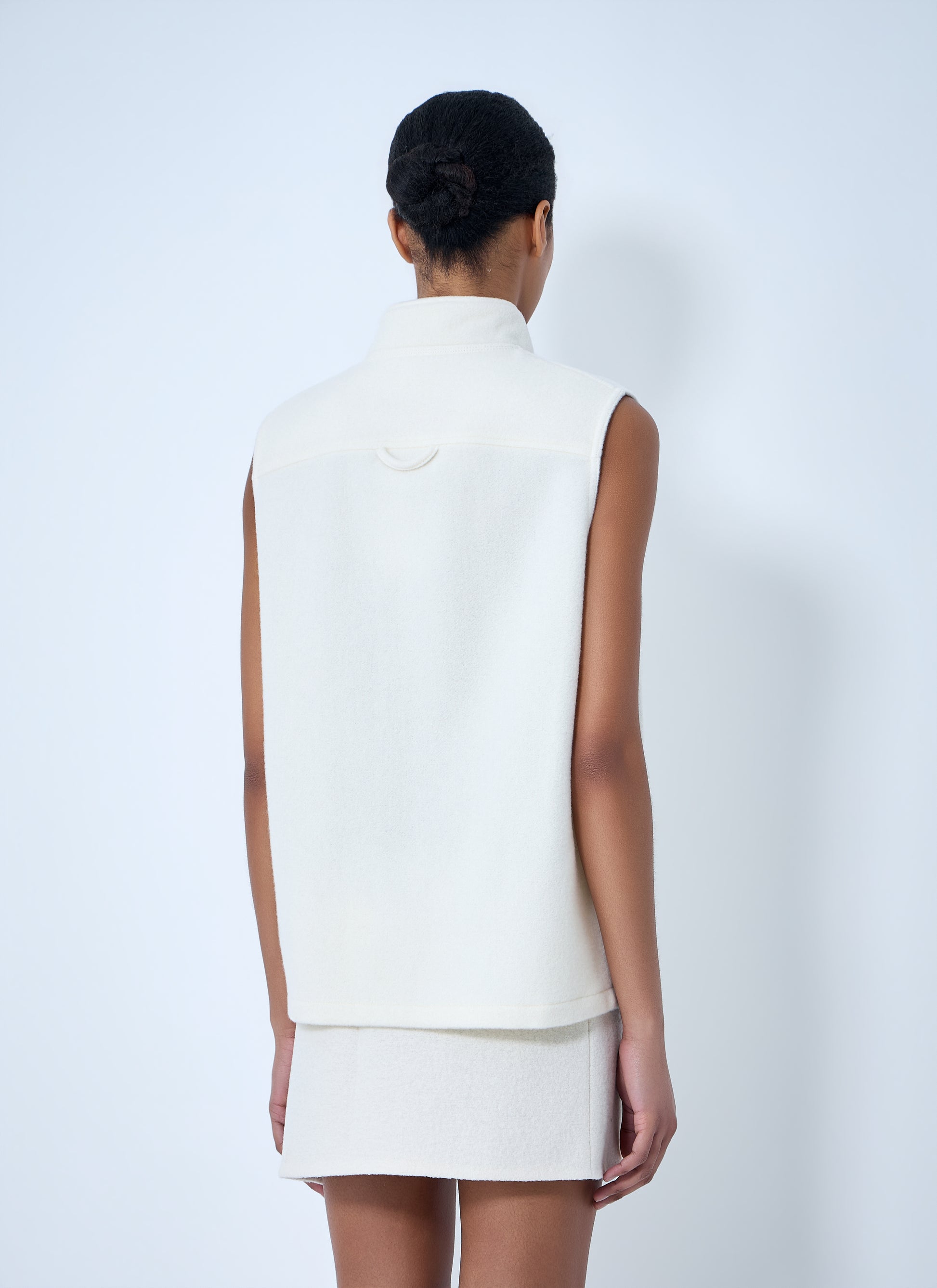 Rier Women Sleeveless Zip Vest RIER