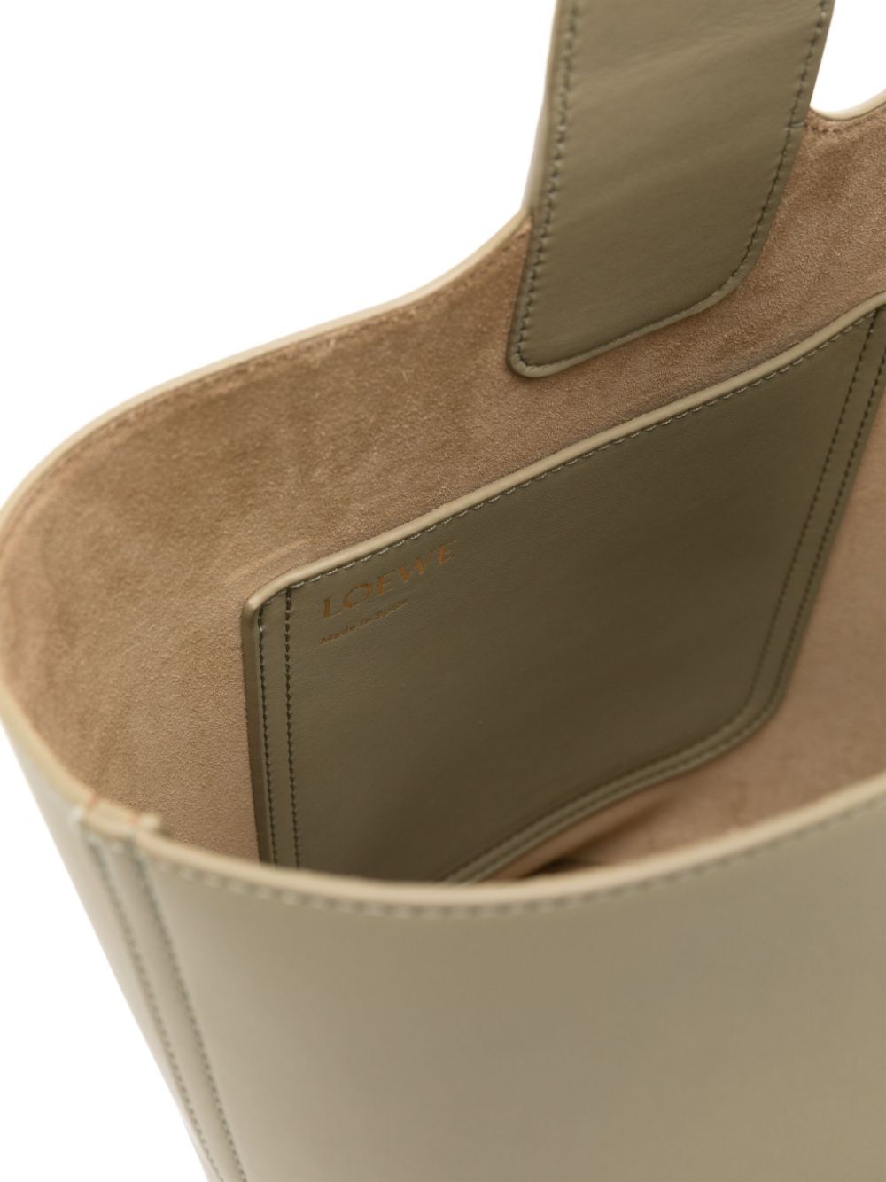 Loewe Women Pebble Medium Bucket LOEWE