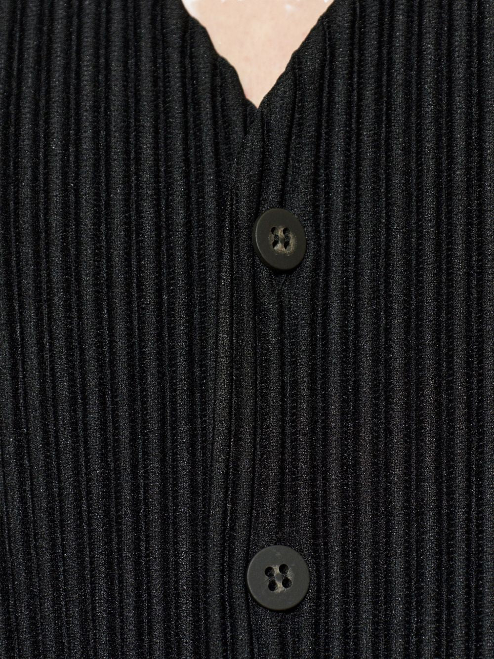 Homme Plisse' Issey Miyake Men Pleated V-Necked Vest HOMME PLISSE ISSEY MIYAKE