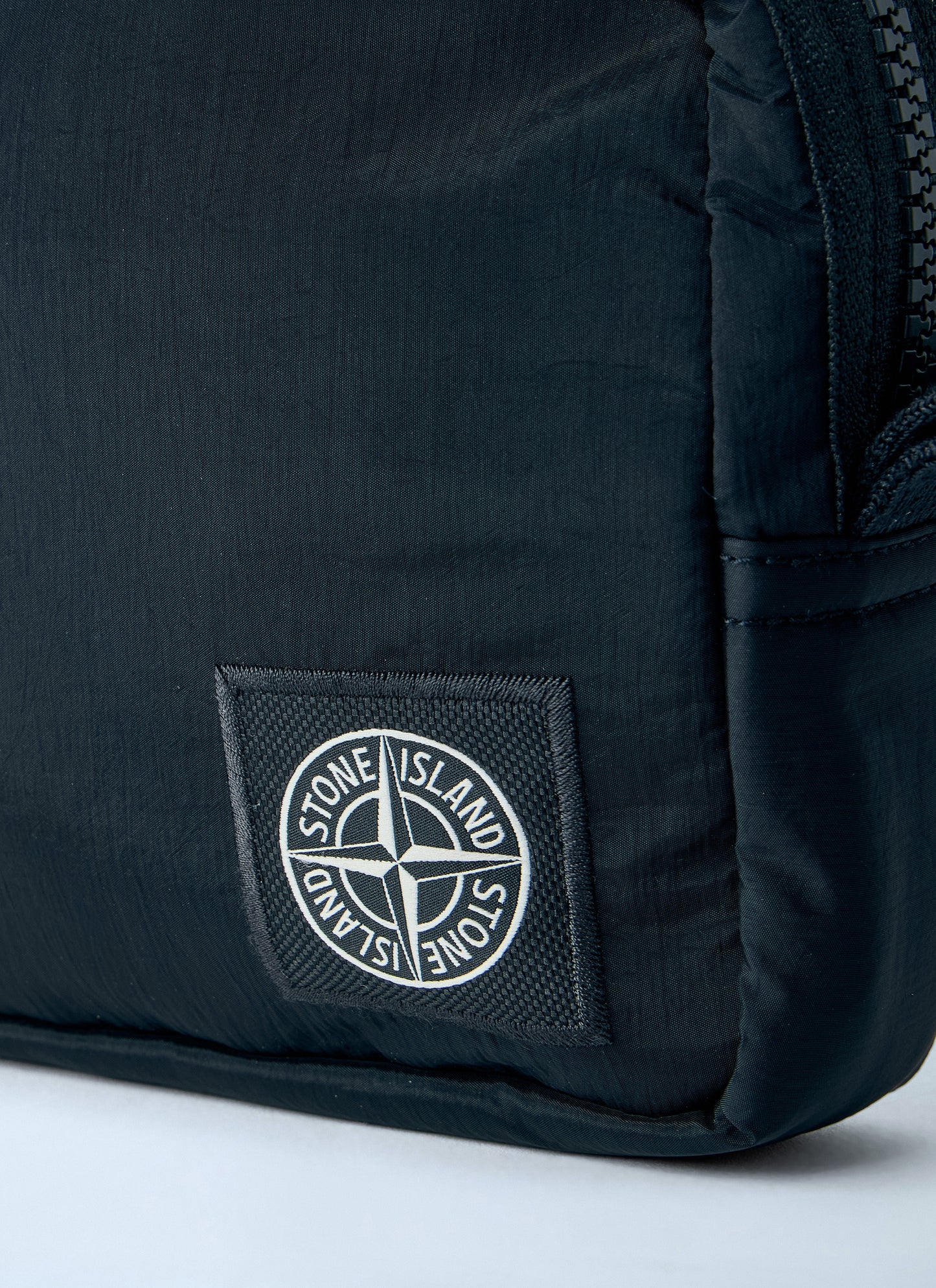 Stone Island Men Compact Logo Pouch