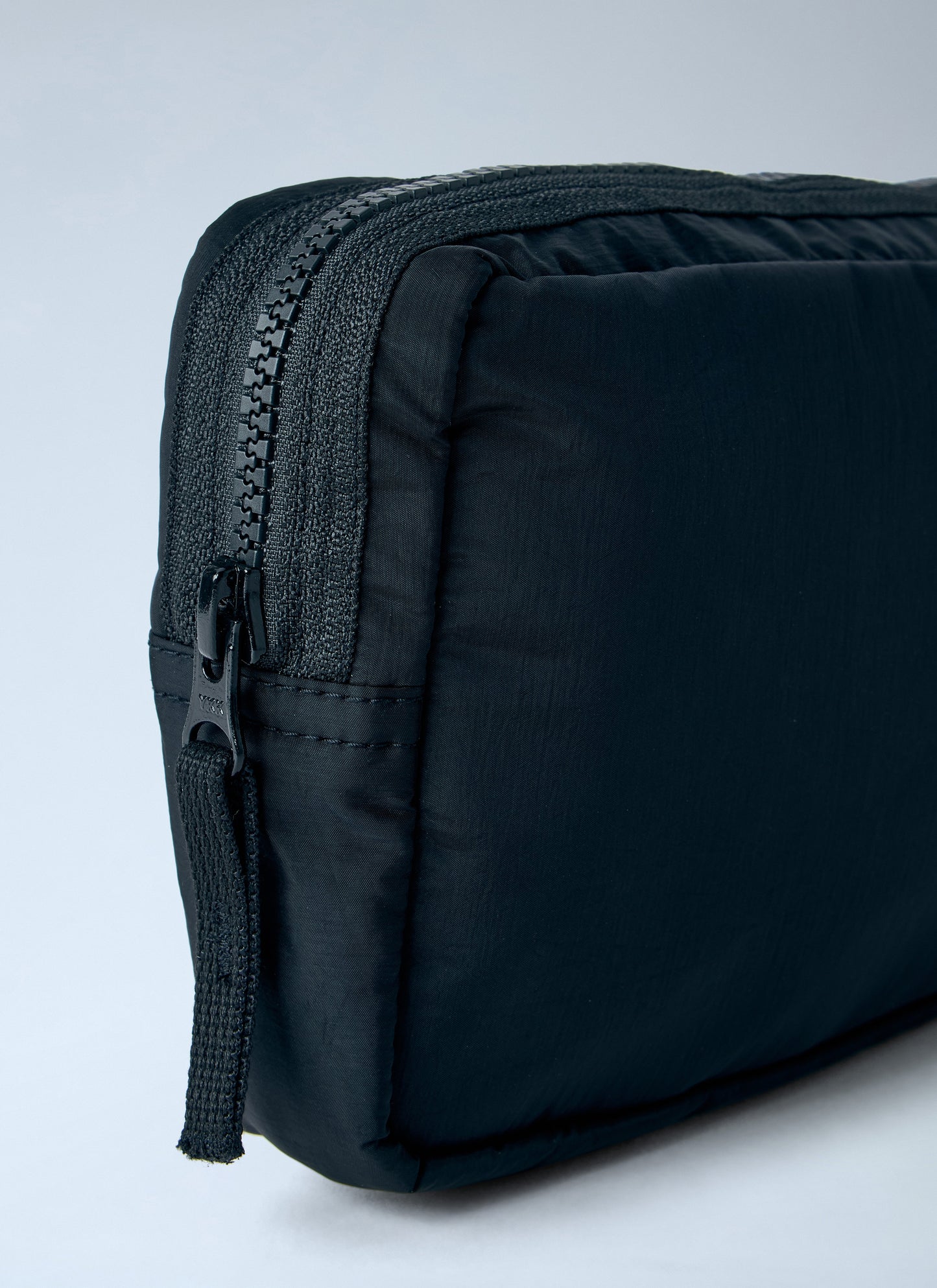 Stone Island Men Compact Logo Pouch