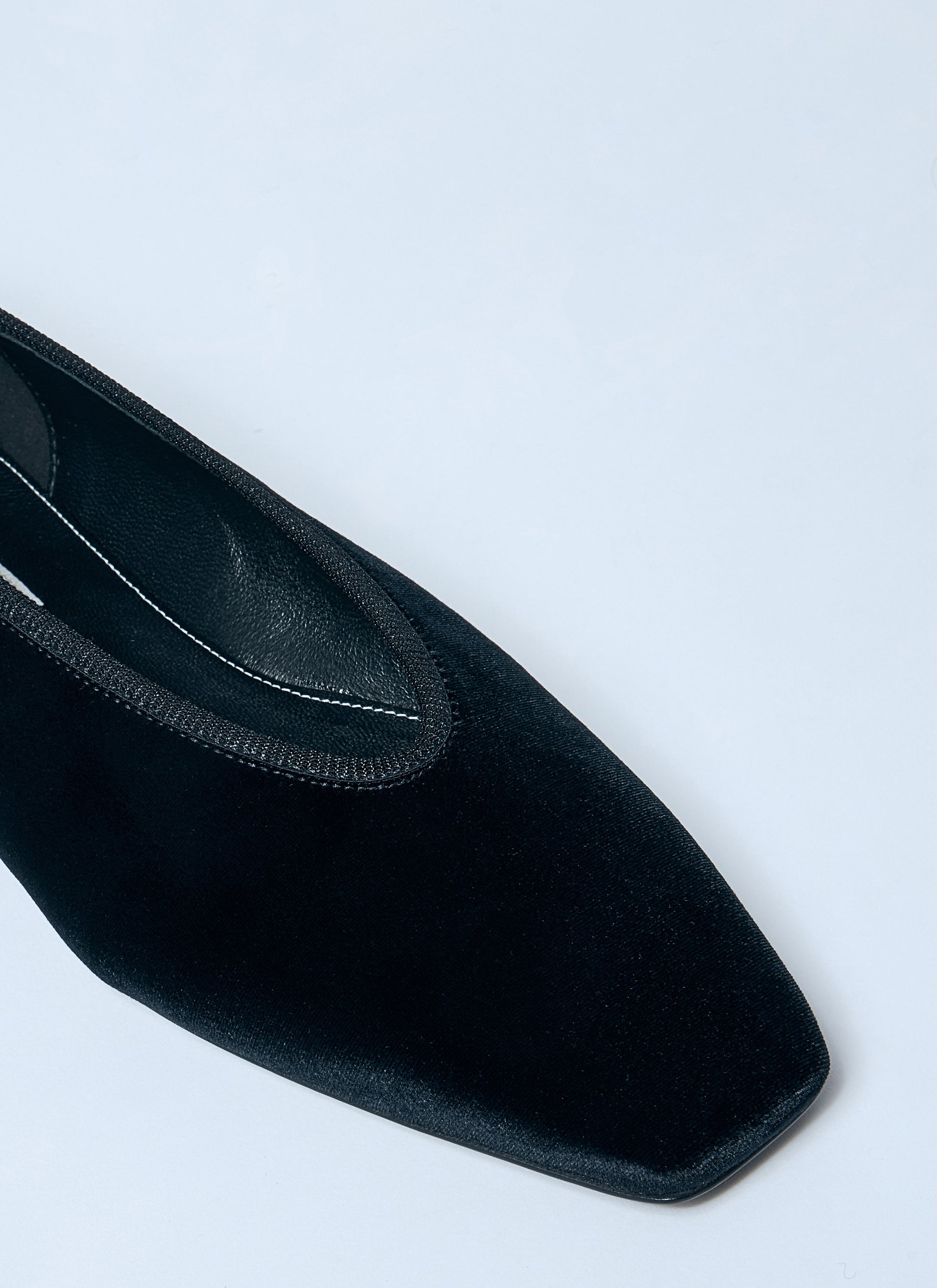 Toteme Women Minimalist Velvet Ballerina Flats TOTEME